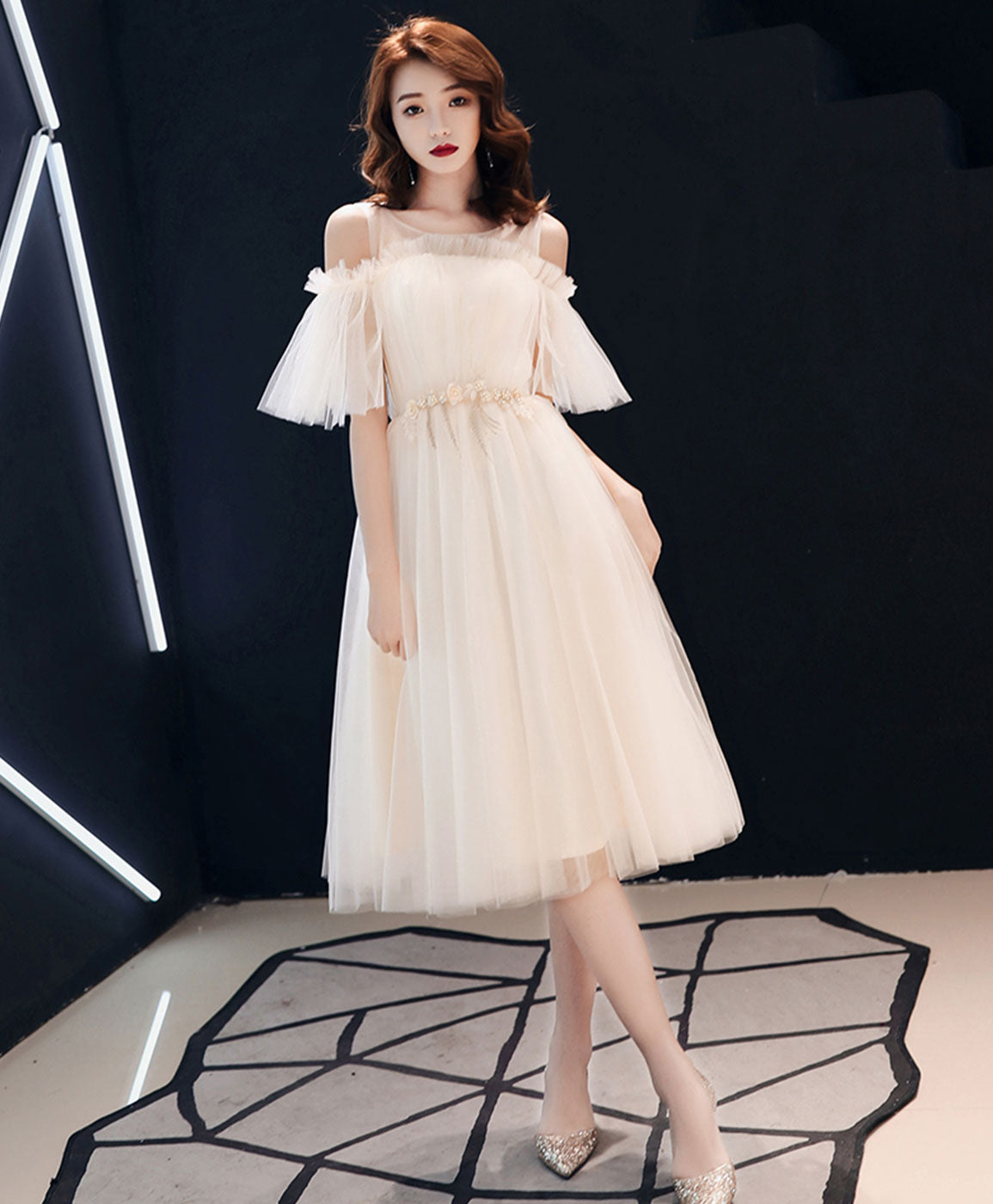 Light Champagne Tulle Short Prom Dress & Homecoming Dress - Elegant Party Gown for Prom Night, Homecoming Dance, Formal Events & Special Occasions