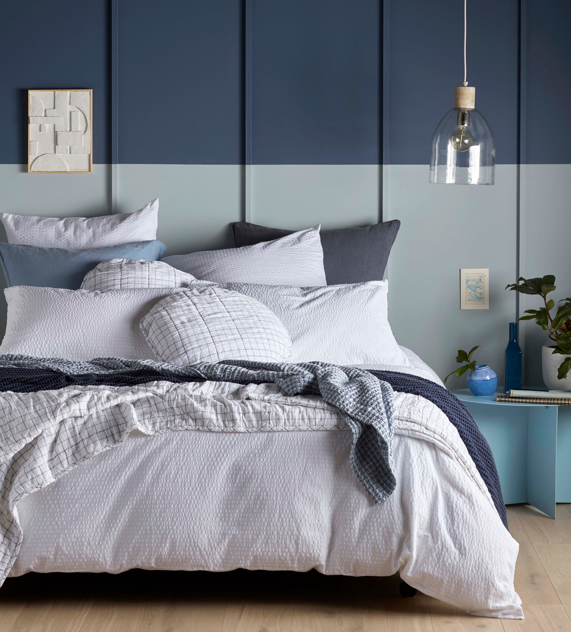 100% Cotton White Seersucker Duvet Cover Set - Breathable & Wrinkle-Resistant Bedding for Summer - Perfect for Guest Rooms, Beach Houses & Dorm Decor