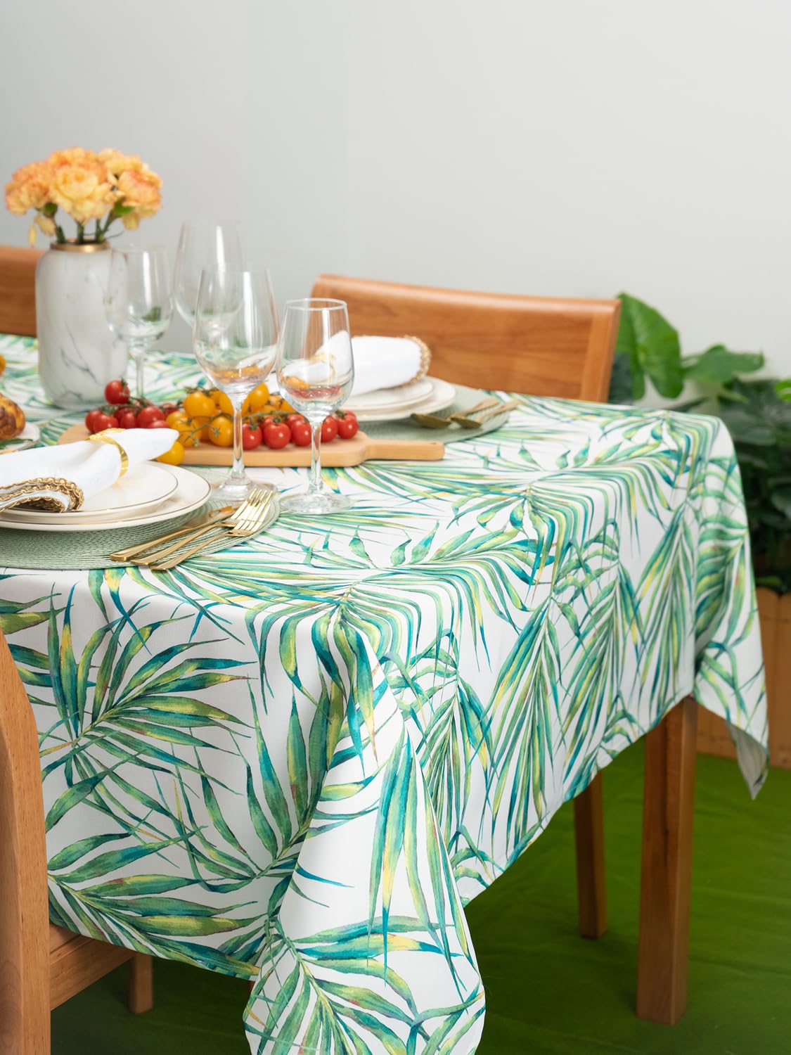 YiHomer Indoor Outdoor Tablecloth - Stain & Water Resistant Rectangle Table Cover (60x84 Inches) with Palm Leaves Design for Spring Summer Decor, Picnics, Dinner Parties, BBQs, and Outdoor Dining