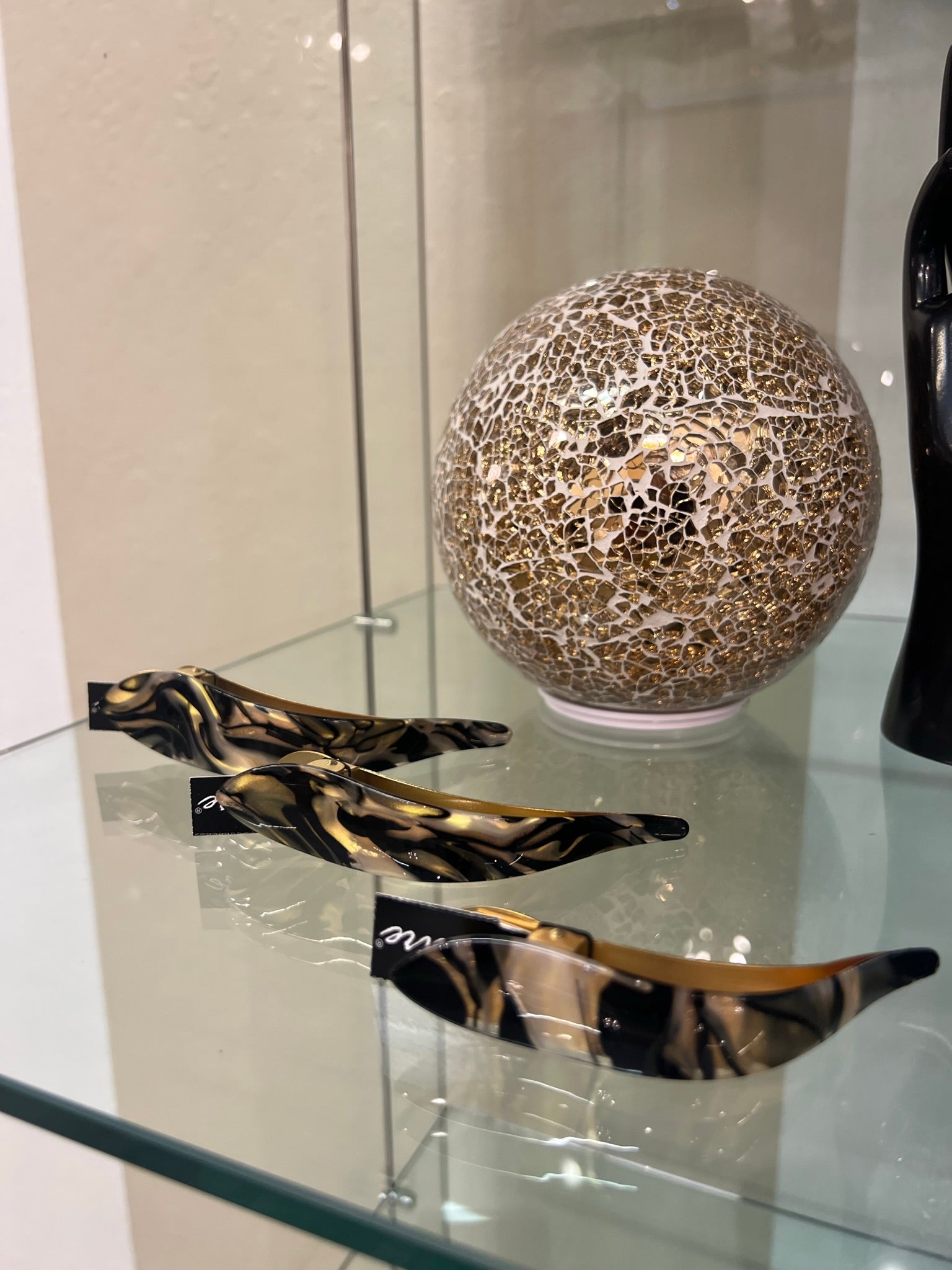 Black & Gold/Gold