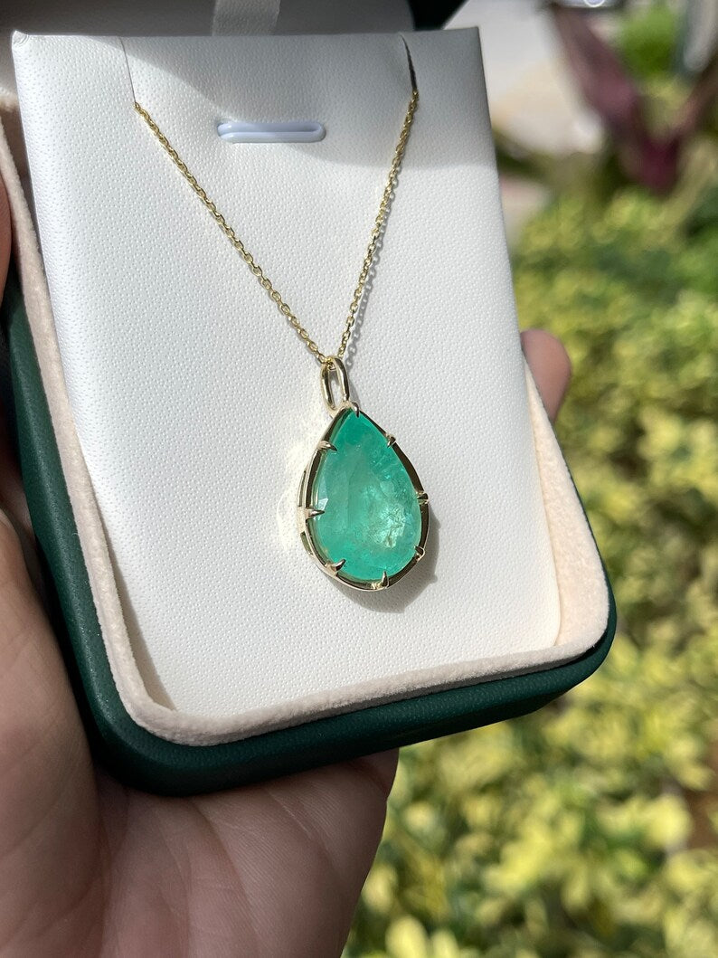 16.15ct 14K Gold Pear Cut Spring Green Emerald Pendant Necklace - 8 Prong Claw Setting, Elegant Teardrop Jewelry for Weddings, Parties & Special Occasions