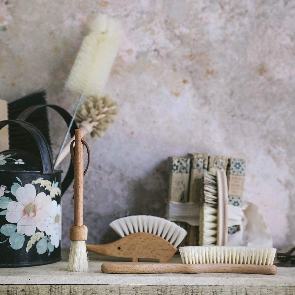 Soft Bristle Hedgehog Table Brush for Dusting and Cleaning - Perfect for Home, Office, and Car Interior Maintenance