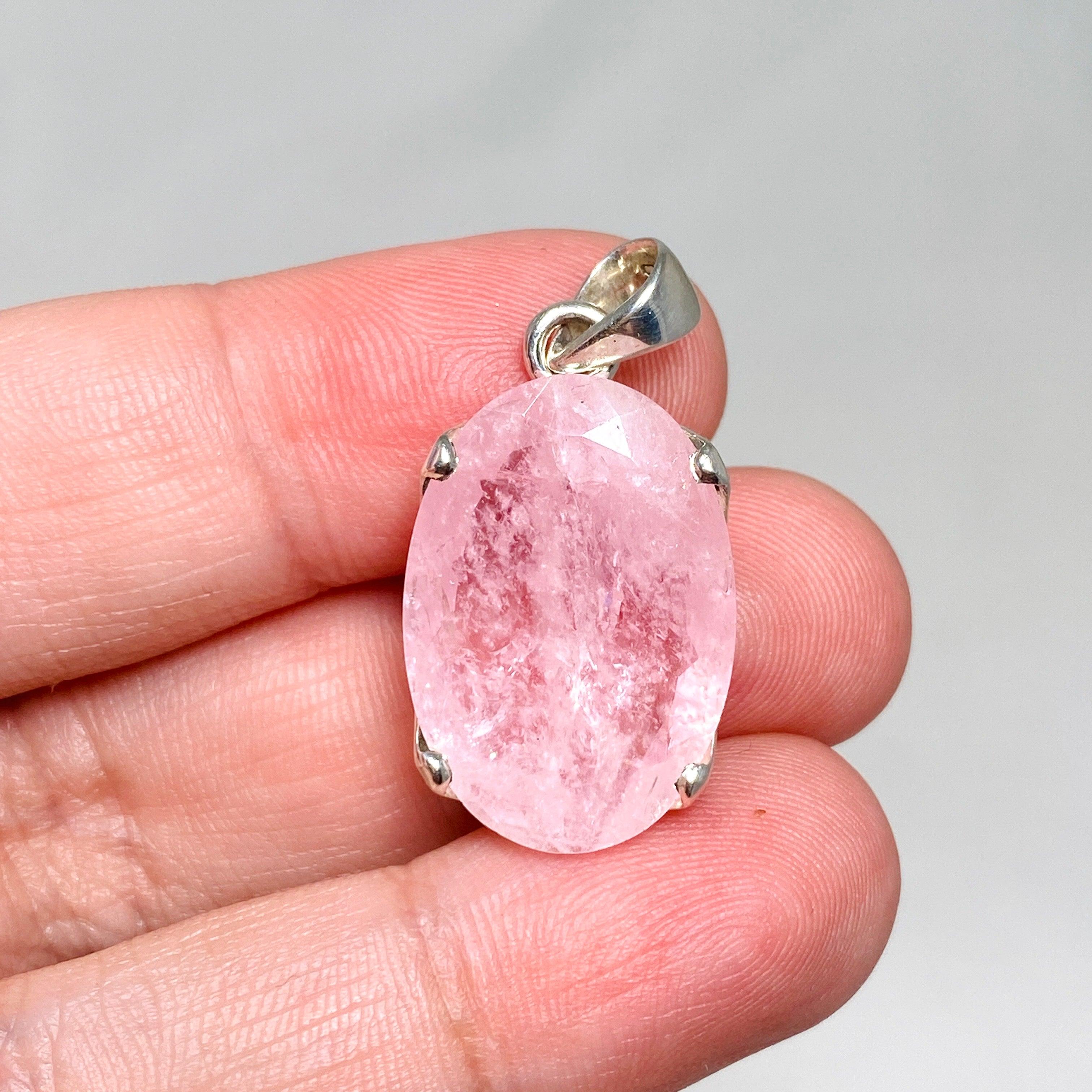 Morganite Faceted Oval Pendant Necklace PPGJ685 - Elegant Jewelry Gift for Women, Perfect for Weddings, Anniversaries & Special Occasions