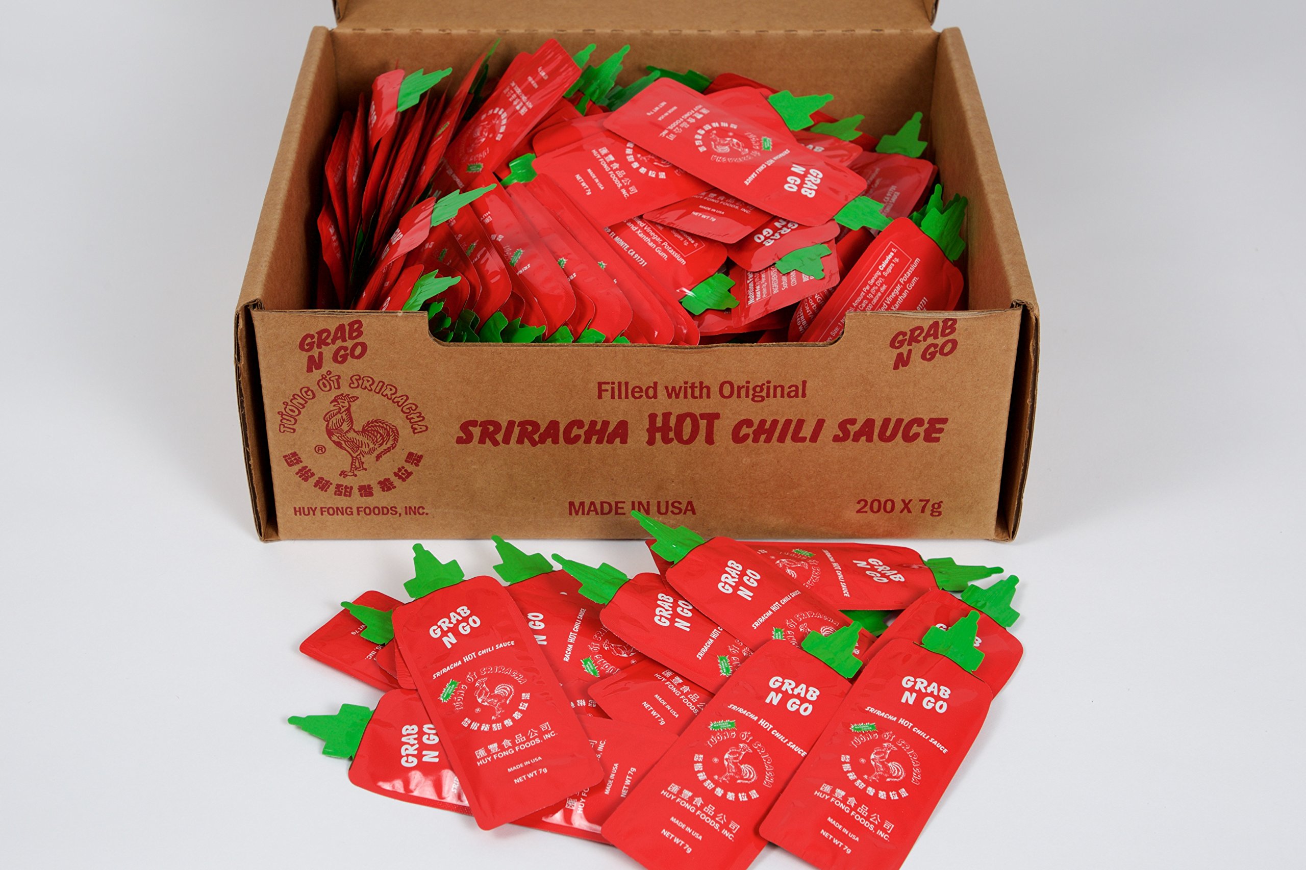 Huy Fong Sriracha Hot Chili Sauce Packets (200 Pack) - Spicy Flavor for Burgers, Tacos, Pho & Asian Dishes - Grab N Go Convenient Single-Serve Packets