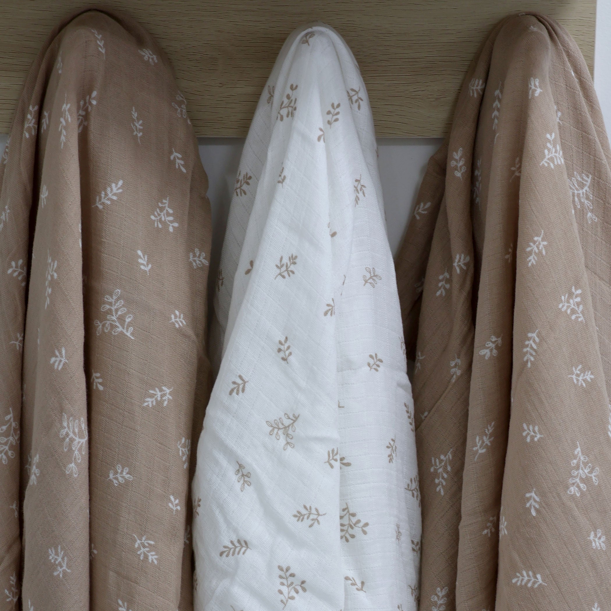 Organic Cotton 3-Pack Muslin Swaddle Wraps for Babies - Soft Breathable Baby Blankets - Chestnut Brown - Perfect for Newborn Swaddling, Nursing Cover & Stroller Blanket