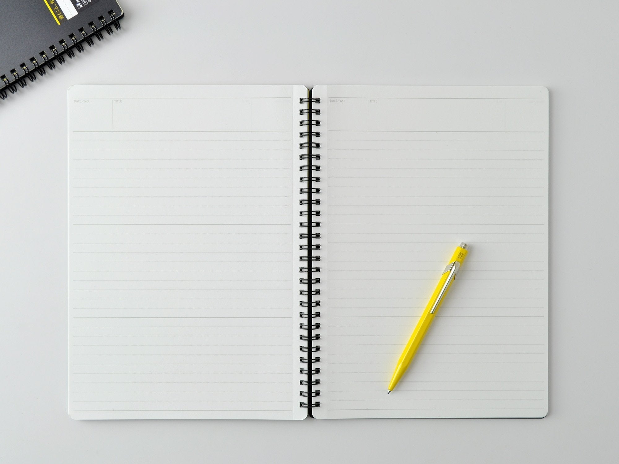 Maruman Mnemosyne B5 Dotted Notebook - Premium Japanese Writing Journal for Note Taking, Sketching & Bullet Journaling - Perfect for Students, Artists & Office Use