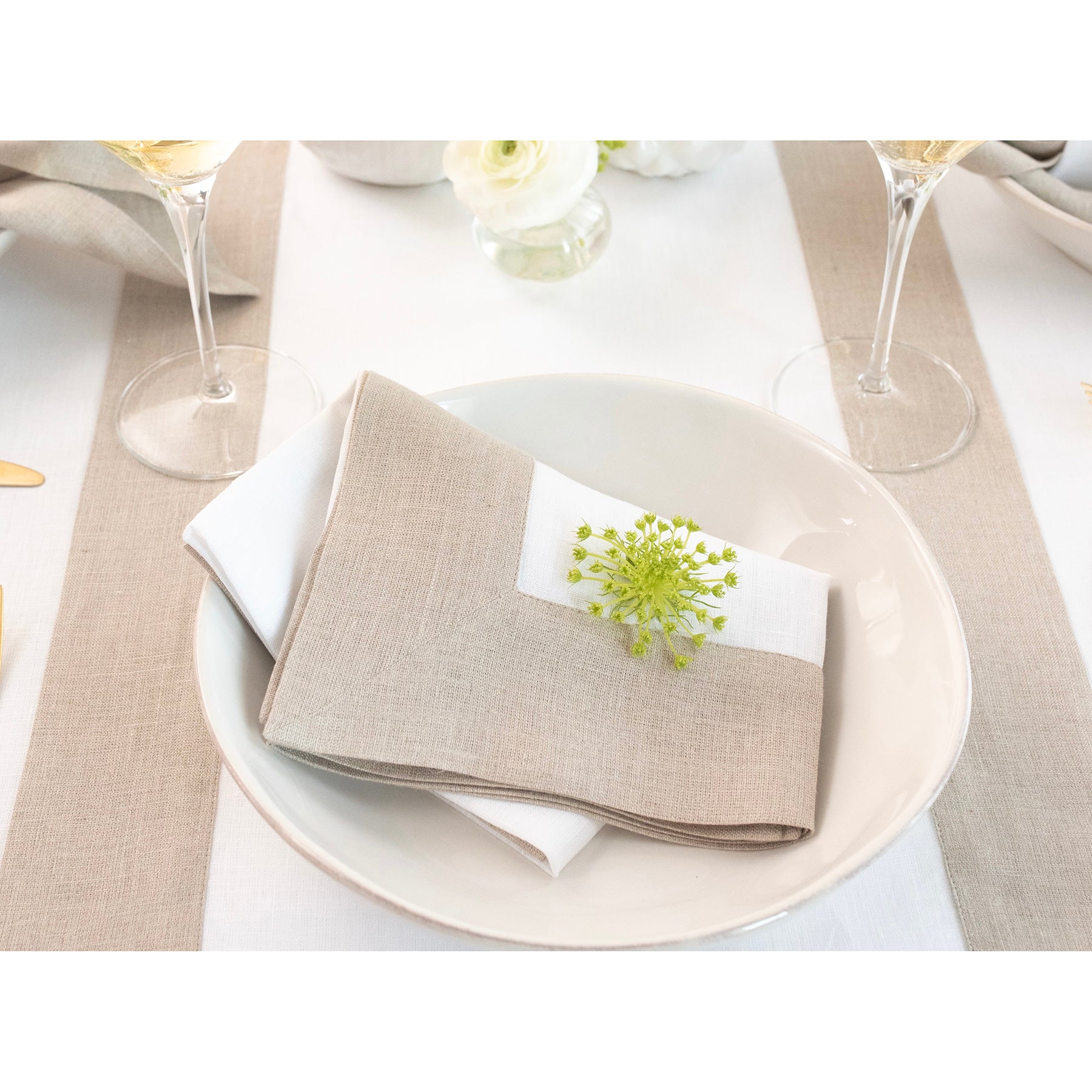 Elegant Contempo Napkins - Set of 4 Premium Cotton Dinner Napkins for Formal Dining, Parties & Special Occasions
