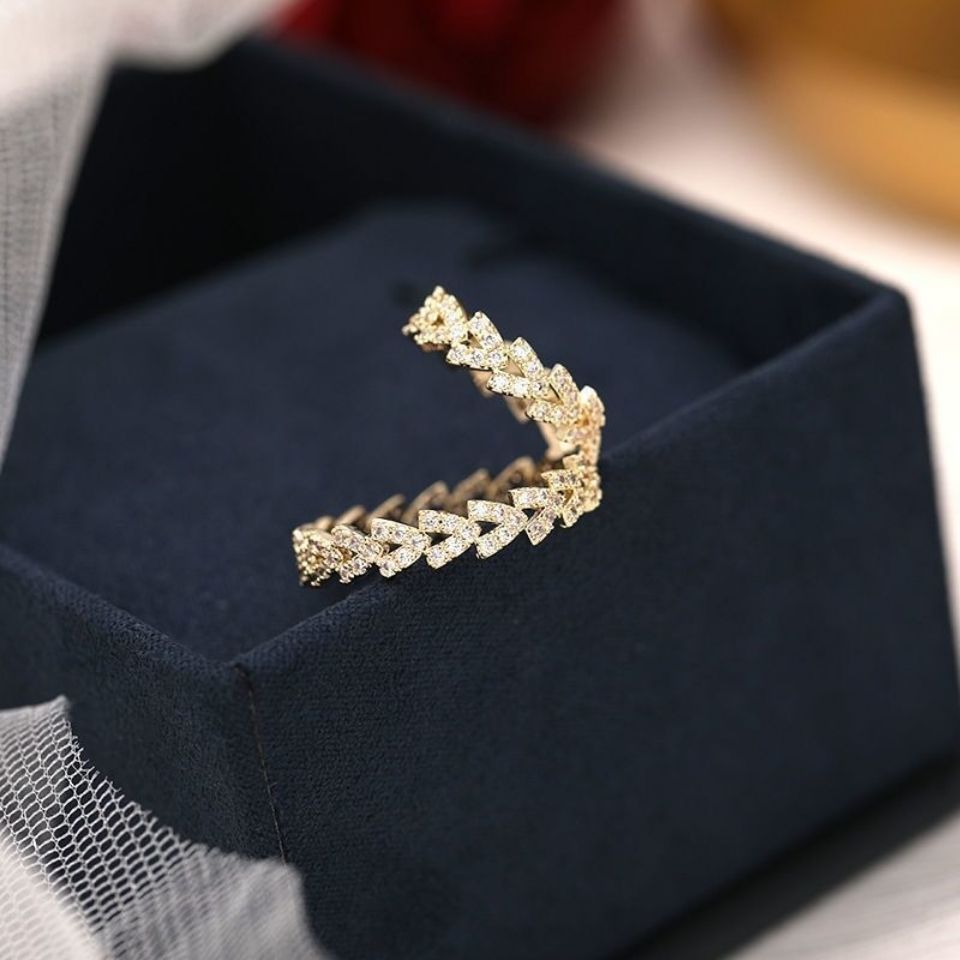 Sparkly Leaf Layering Ear Cuff - Trendy Gold/Silver Leaf Ear Cuff Jewelry for Women | Perfect for Parties, Weddings & Everyday Wear | R1194