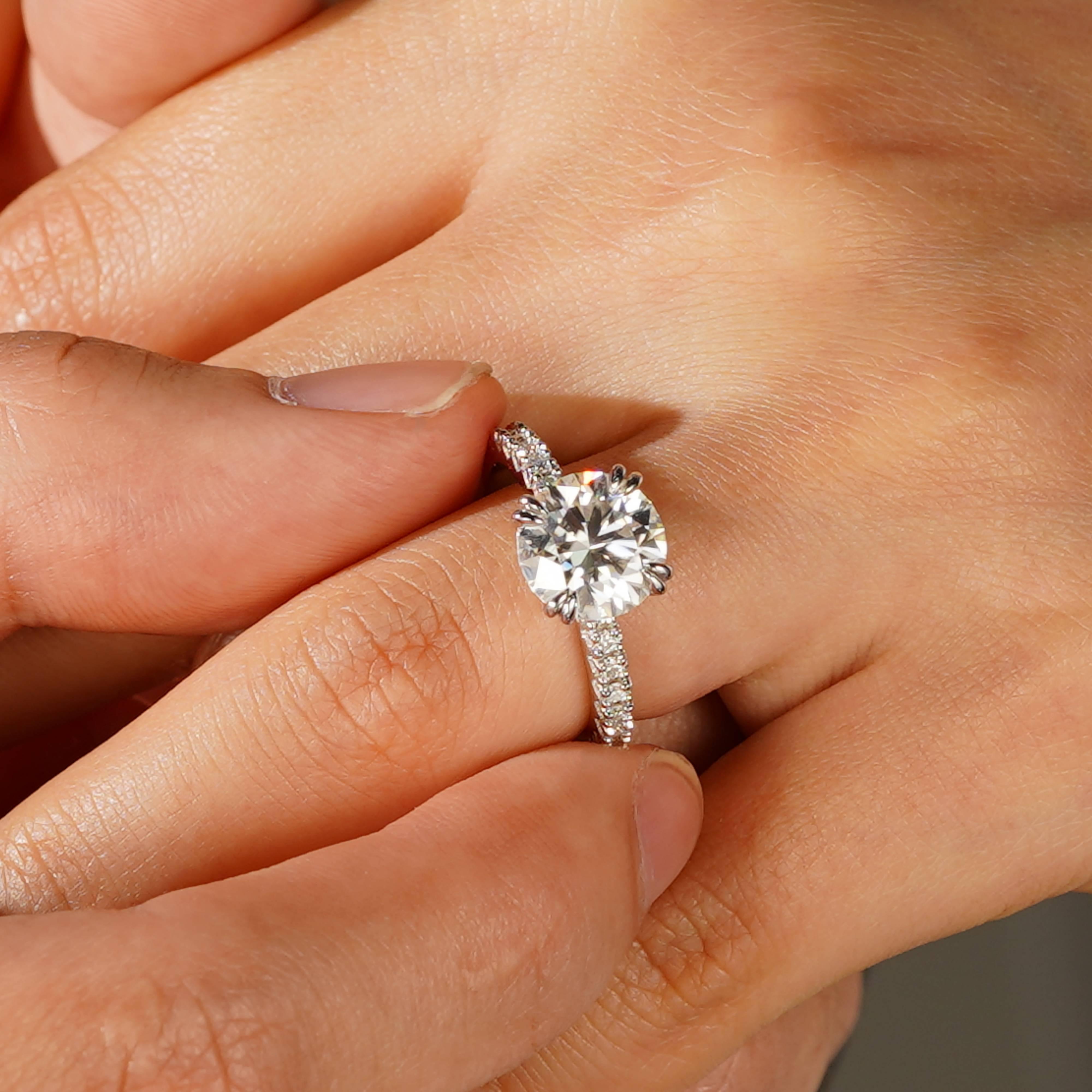 Moissanite Engagement Ring Solitaire With Pavé Accents - 1.5ct Round Cut Diamond Alternative, 14K White Gold Wedding Band for Women, Perfect Proposal & Anniversary Gift for Her