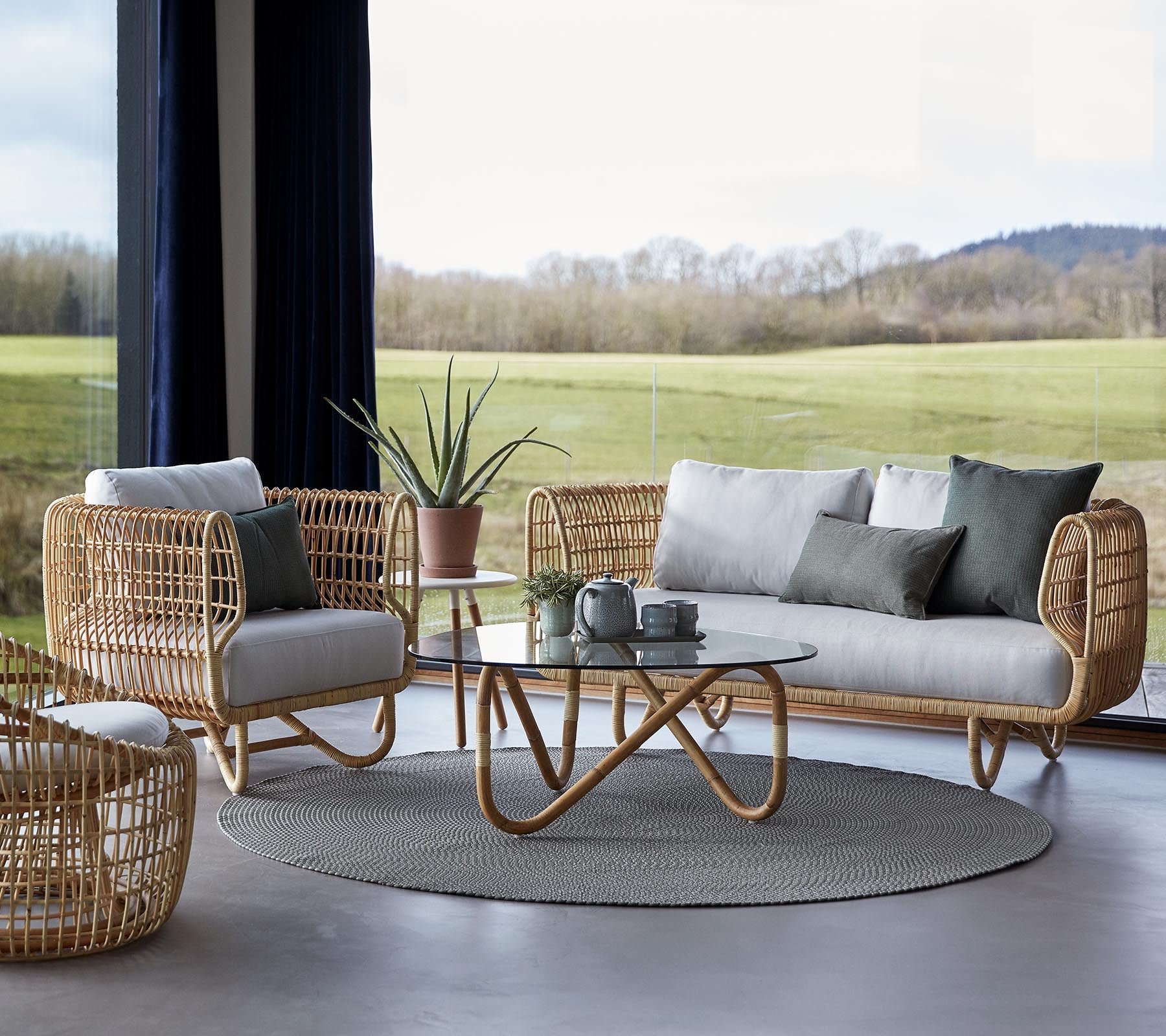 Premium Nest Lounge Chair - Modern Comfort for Living Room, Bedroom & Office - Ergonomic Design for Relaxation & Style