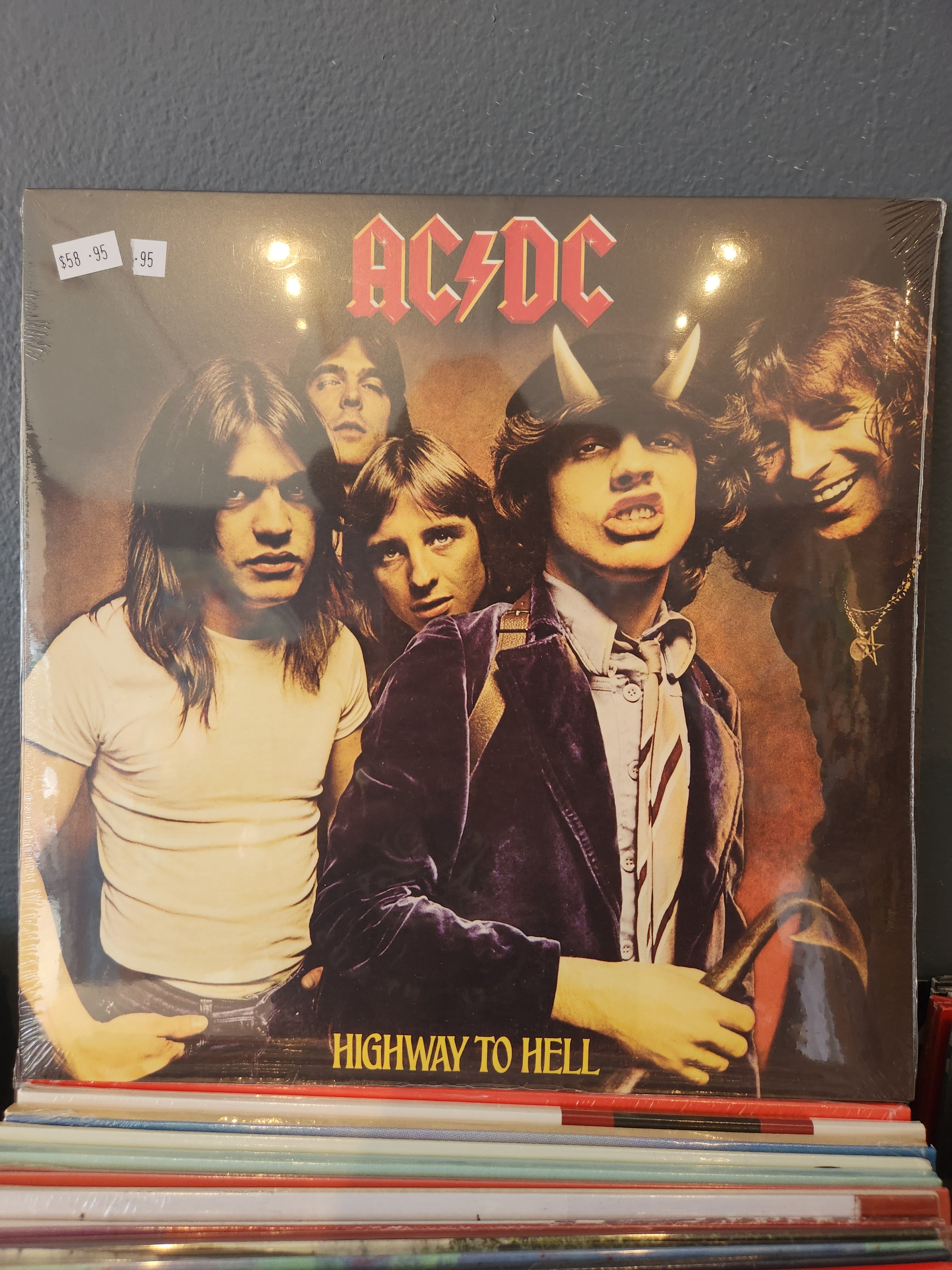AC/DC Highway to Hell Gold Vinyl LP Record - Classic Rock Album for Collectors & Music Lovers - Perfect for Home Listening, Gifts & Vinyl Collections