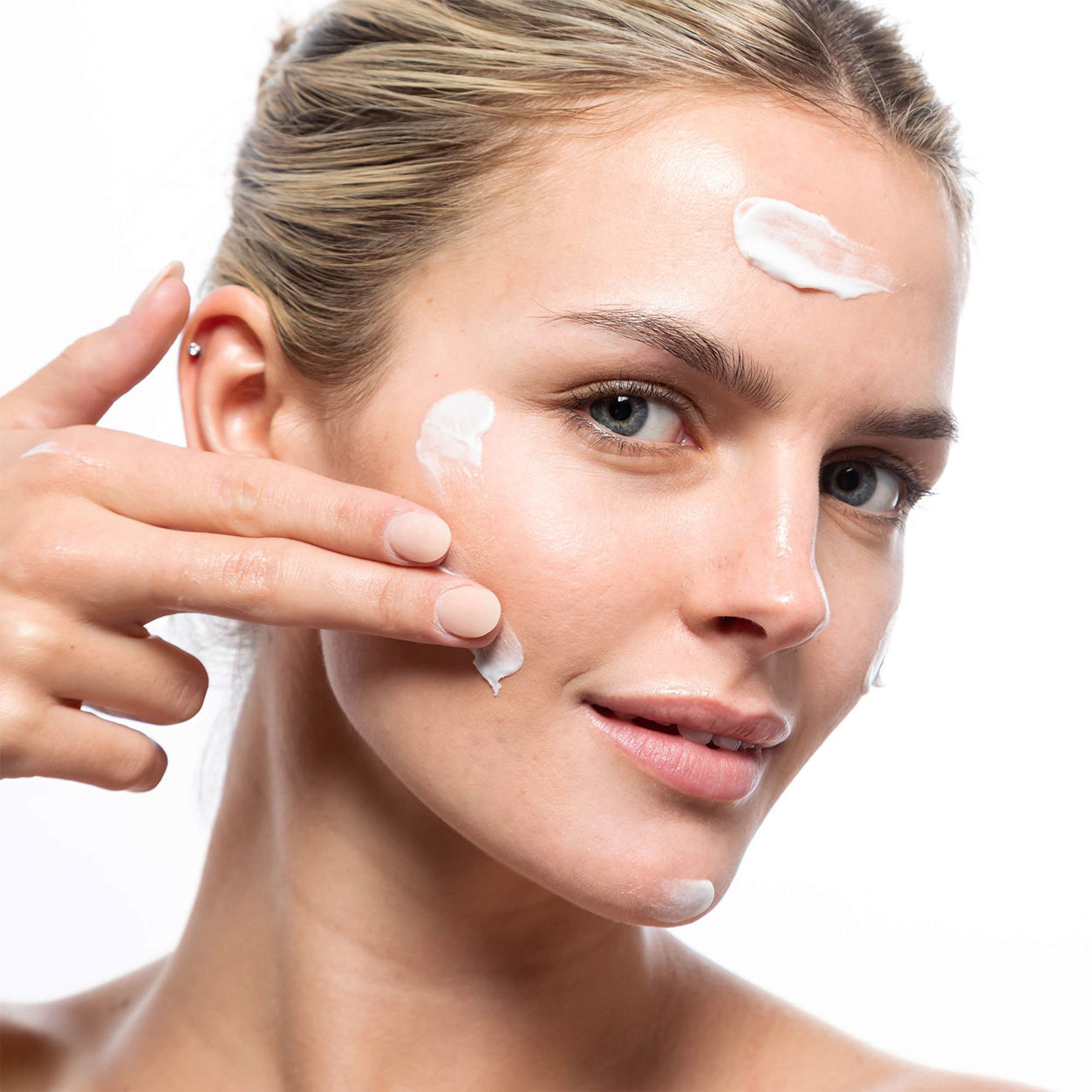 IS Clinical Cream Cleanser - Gentle Face Wash for Sensitive Skin | Hydrating & Exfoliating Facial Cleanser for Daily Skincare Routine