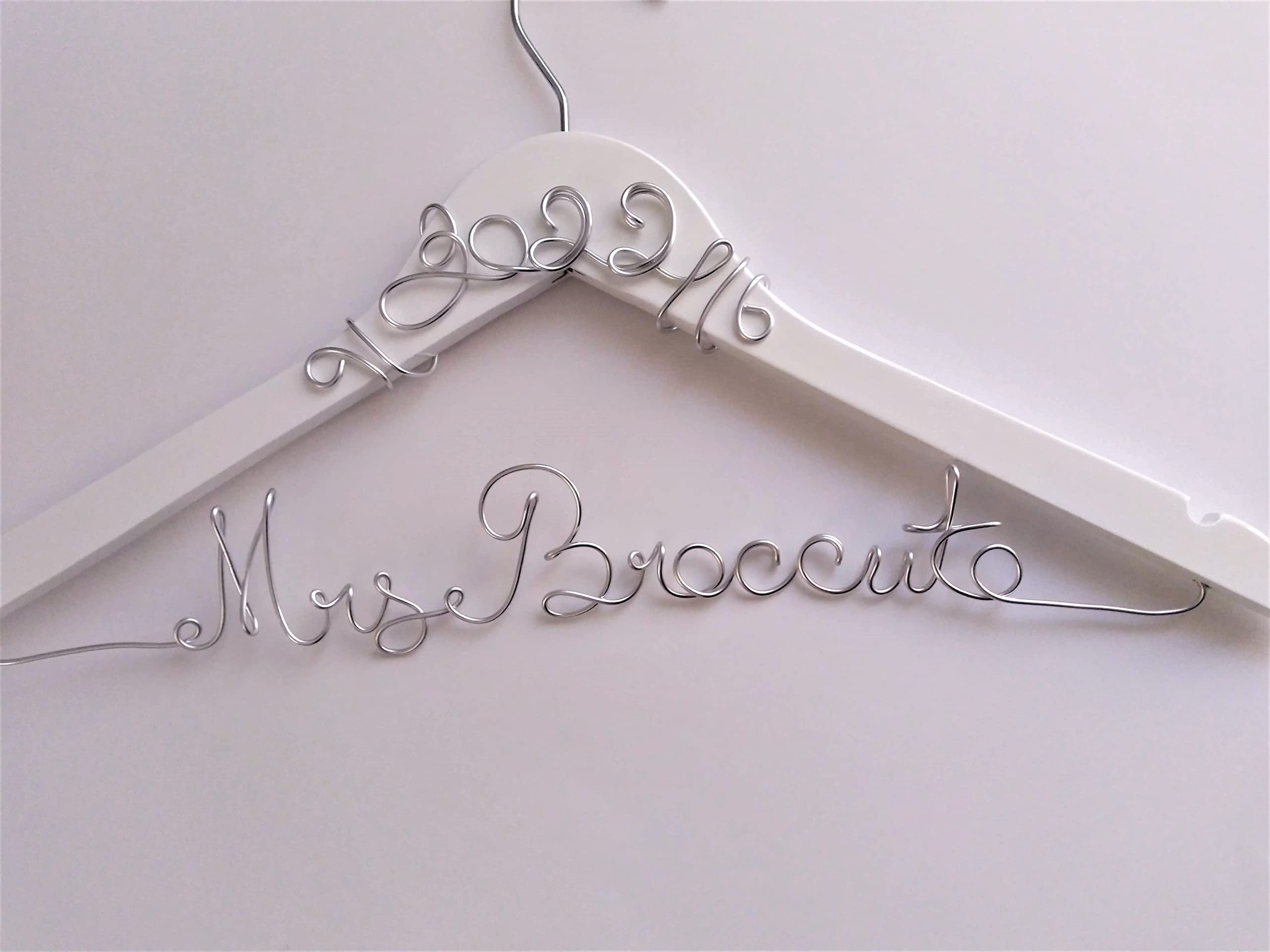 Personalized Bride Hanger with Custom Name & Wedding Date - Perfect for Wedding Dress Display, Bridal Shower Gift & Photo Props