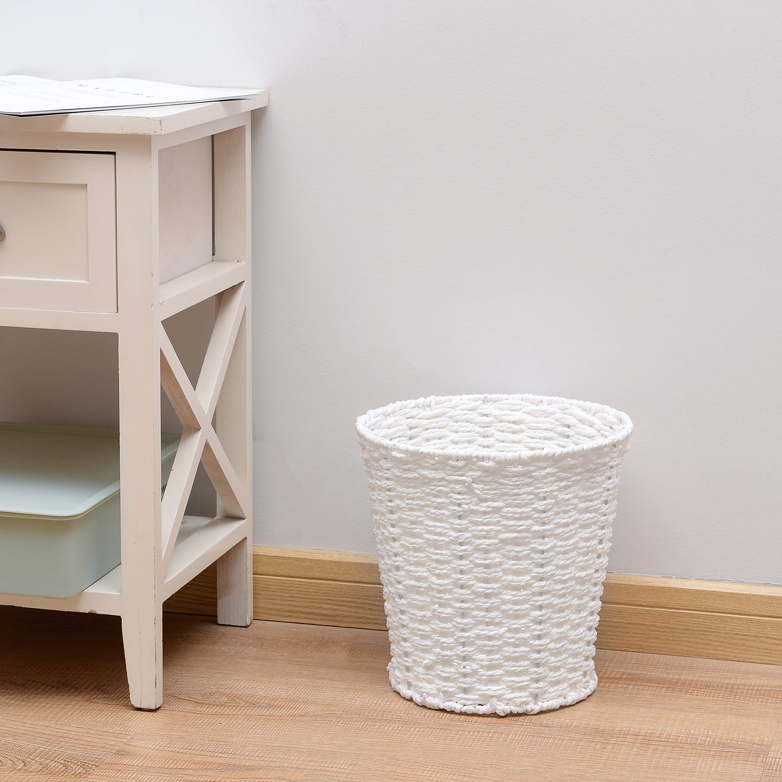 Round Wicker Waste Basket - Natural Woven Trash Can for Bedroom, Bathroom, Office & Home Decor - Eco-Friendly Paper Bin for Waste Disposal & Organization (White) | Perfect for Bathroom Storage, Bedside Garbage & Home Office Organization