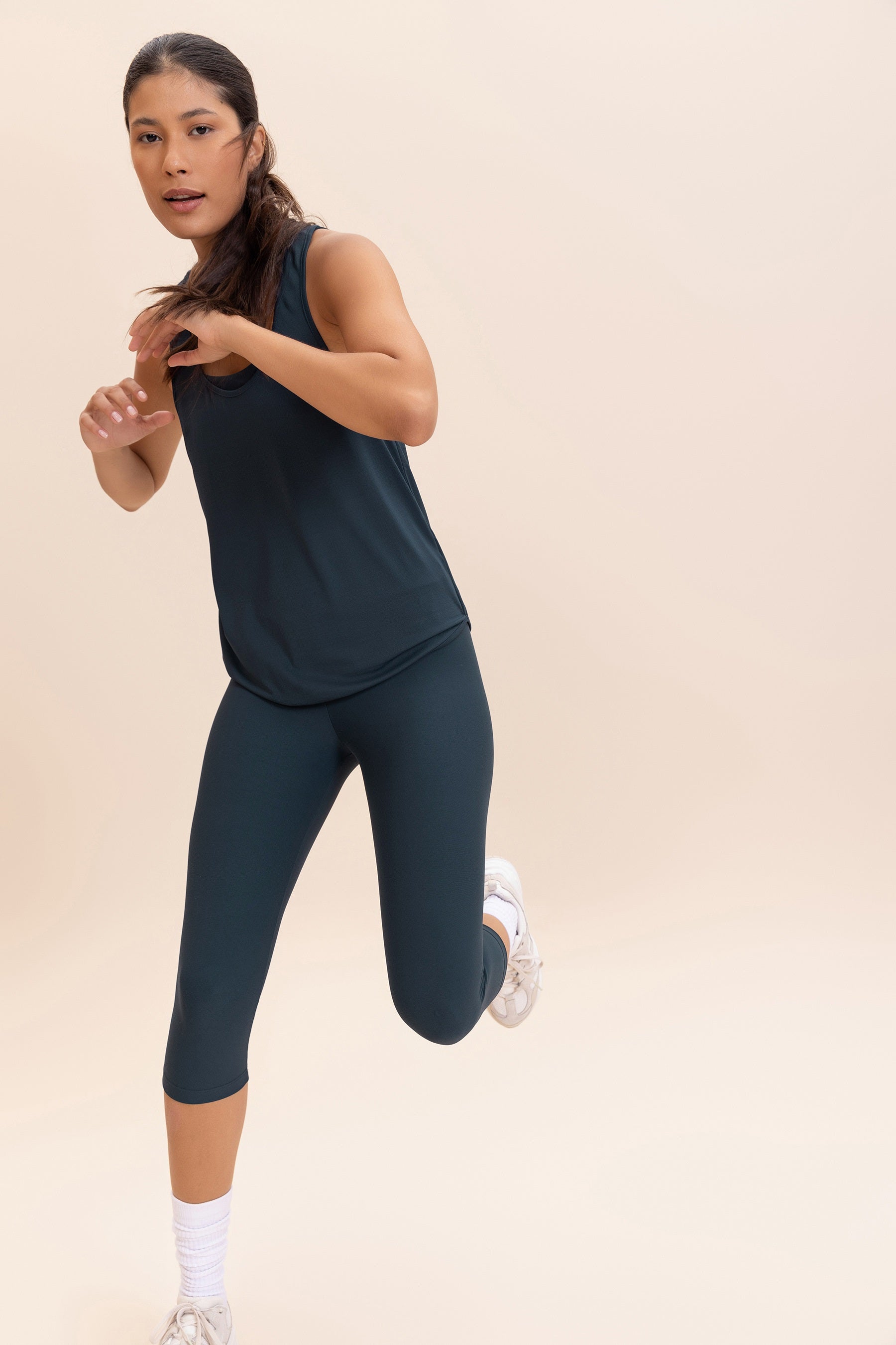 Comfortable Basic Tank Top for Women - Soft & Breathable Cotton Casual Wear - Perfect for Yoga, Gym, and Summer Outfits