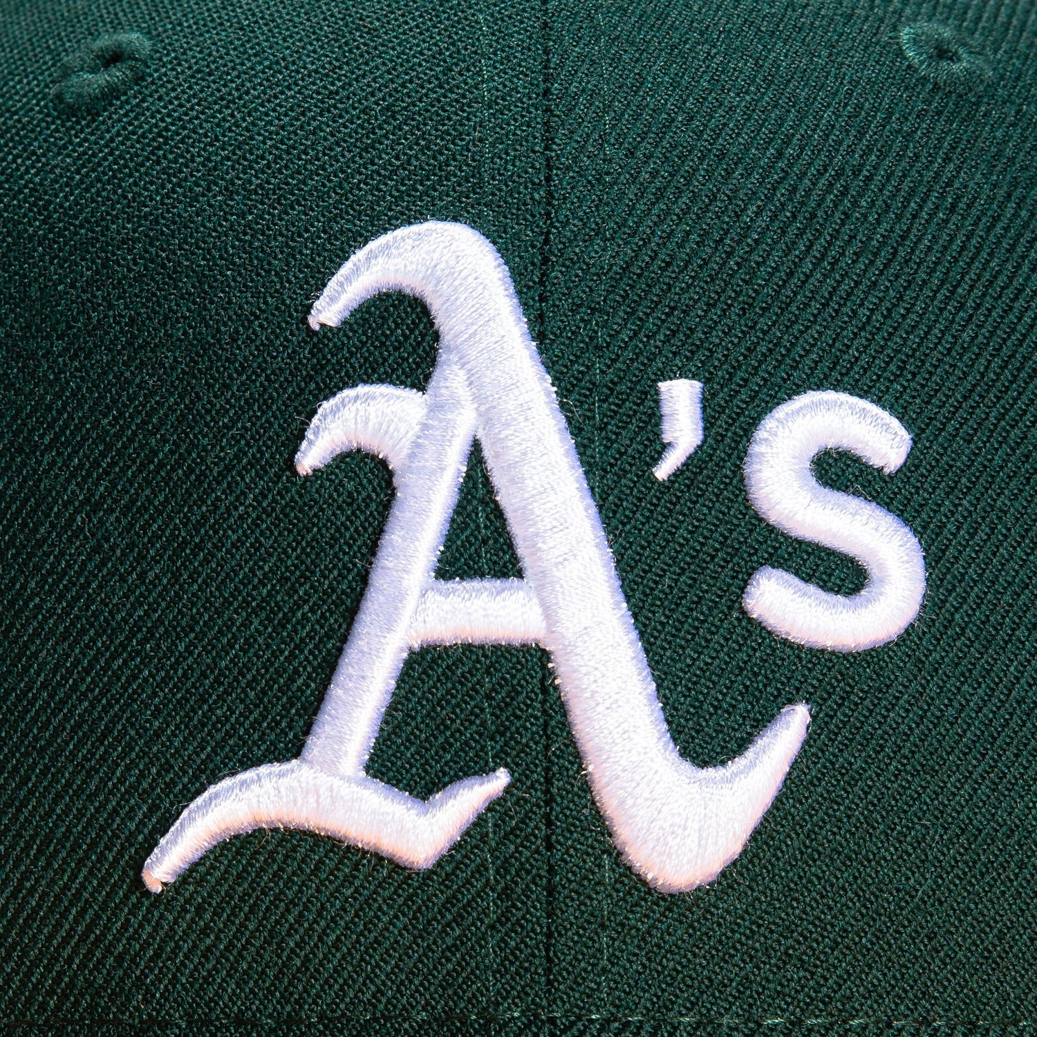 New Era 59Fifty Retro On Field Oakland Athletics Baseball Cap - Green and Gold Adjustable Snapback Hat for Men & Women - Perfect for Baseball Games, Sports Fans, and Streetwear Fashion