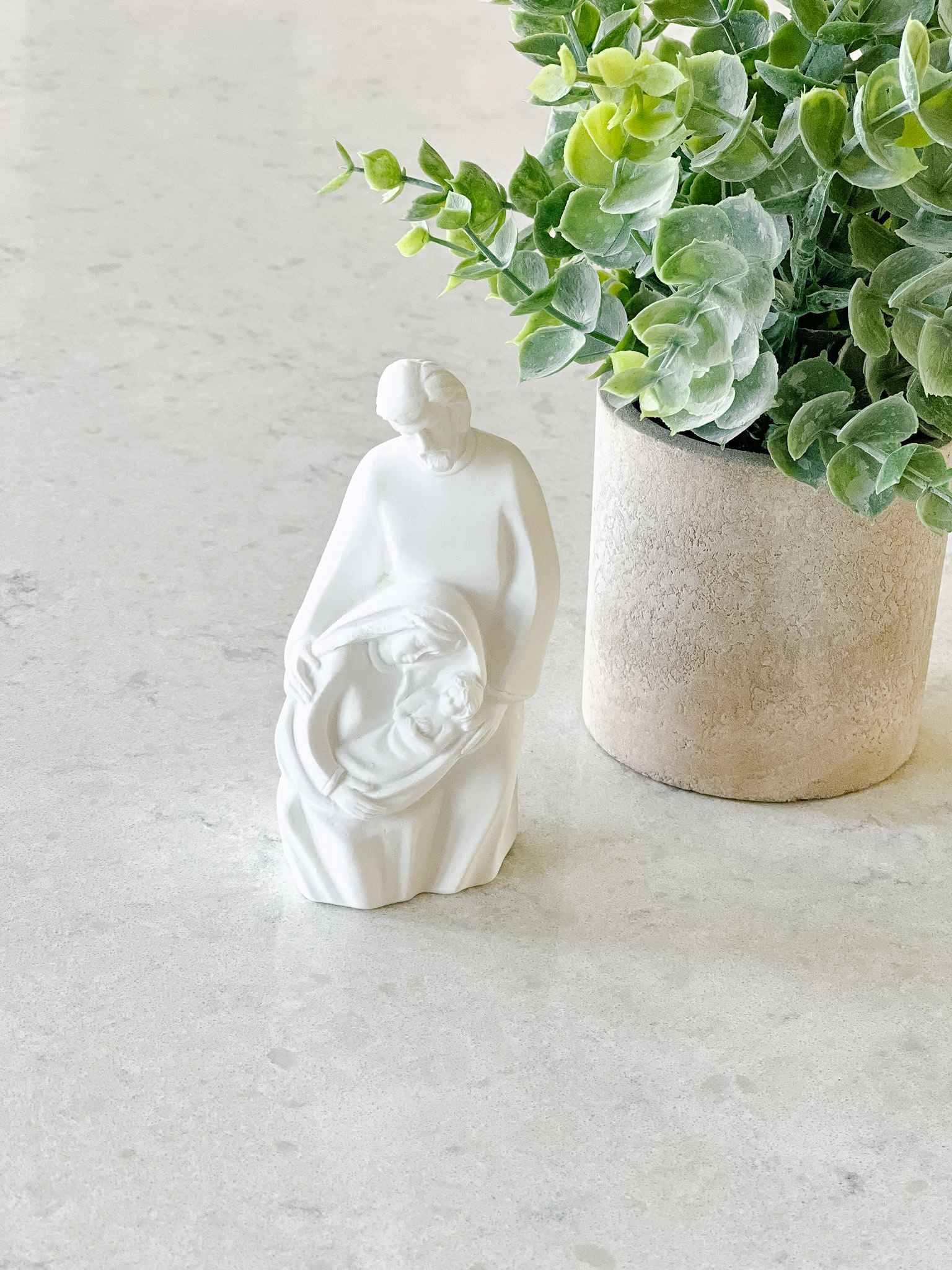 Holy Family Statue - Religious Home Decor for Christmas Nativity Scene & Catholic Gifts - Perfect for Church Altar, Christmas Display & Christian Home Decor