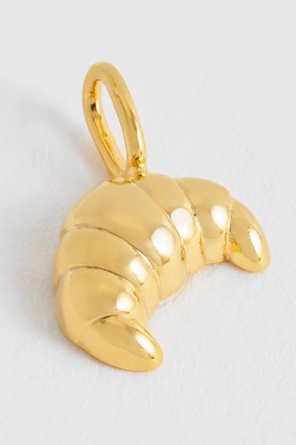18K Gold Plated Croissant Charm Pendant - Elegant French Bakery Jewelry for Necklace, Bracelet & Gift Giving - Perfect for Breakfast Lovers, Bakers & Parisian Style Fashion