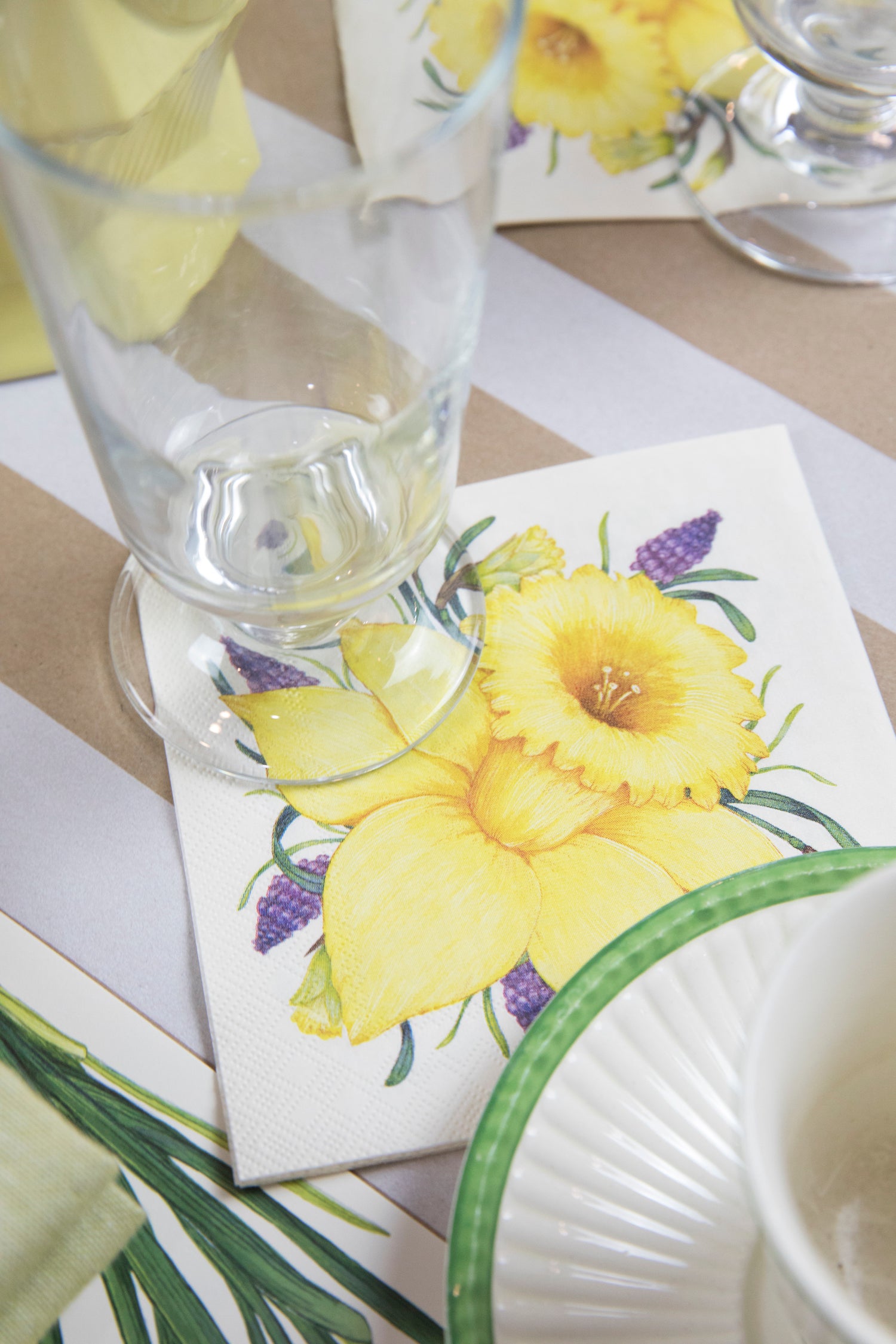 Daffodil Cocktail Napkins - Premium Floral Paper Napkins for Parties, Weddings & Events - Elegant Table Decor for Cocktail Receptions, Bridal Showers & Dinner Parties