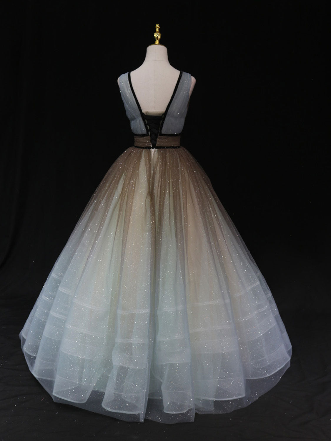 Elegant V-Neck Tulle Long Prom Dress for Women - Formal Graduation Gown with Flowy Skirt | Perfect for Homecoming, Prom Night & Special Occasions