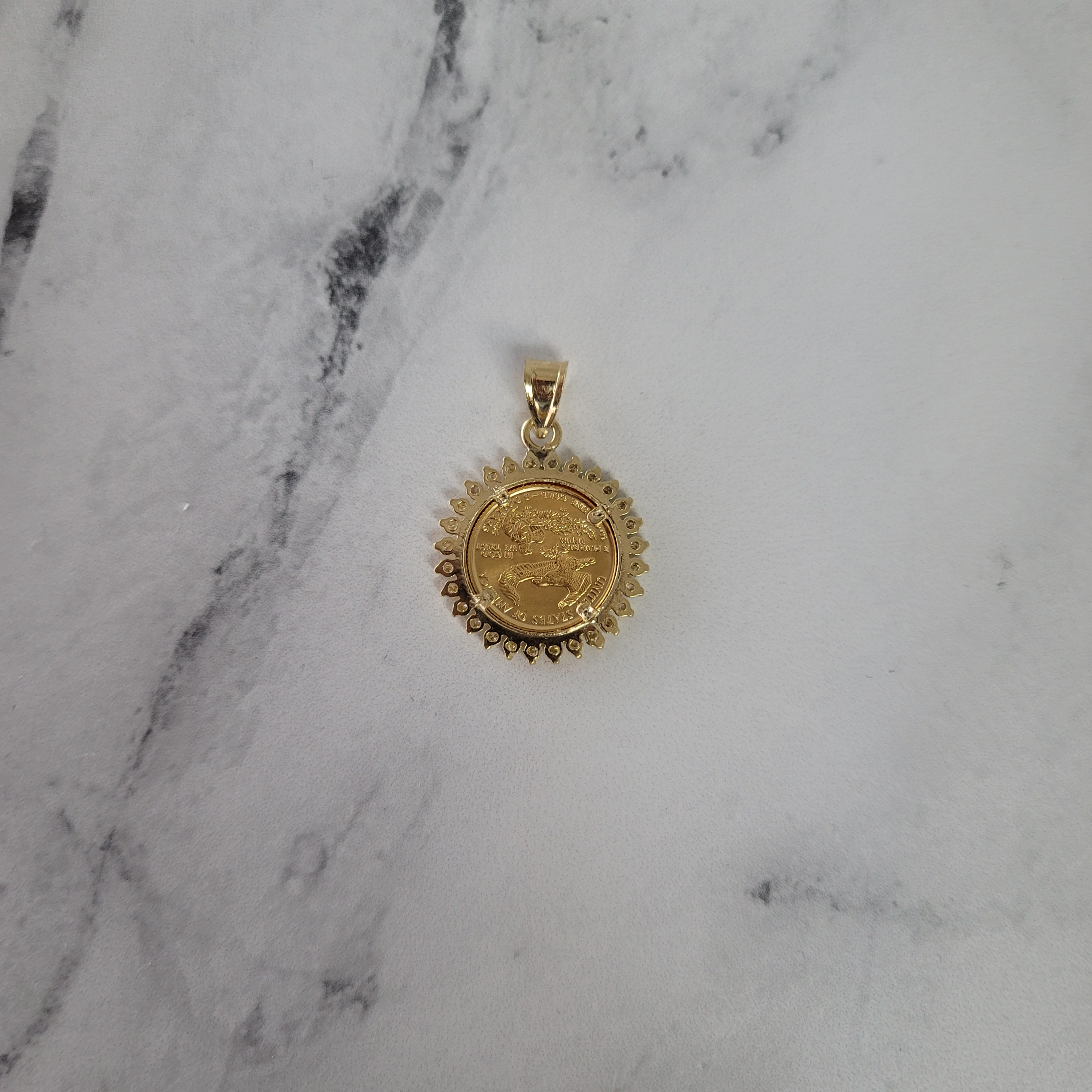 1/10OZ Fine Gold Lady Liberty Medallion with Diamond Halo - Perfect for Collectors, Gifts & Jewelry Making