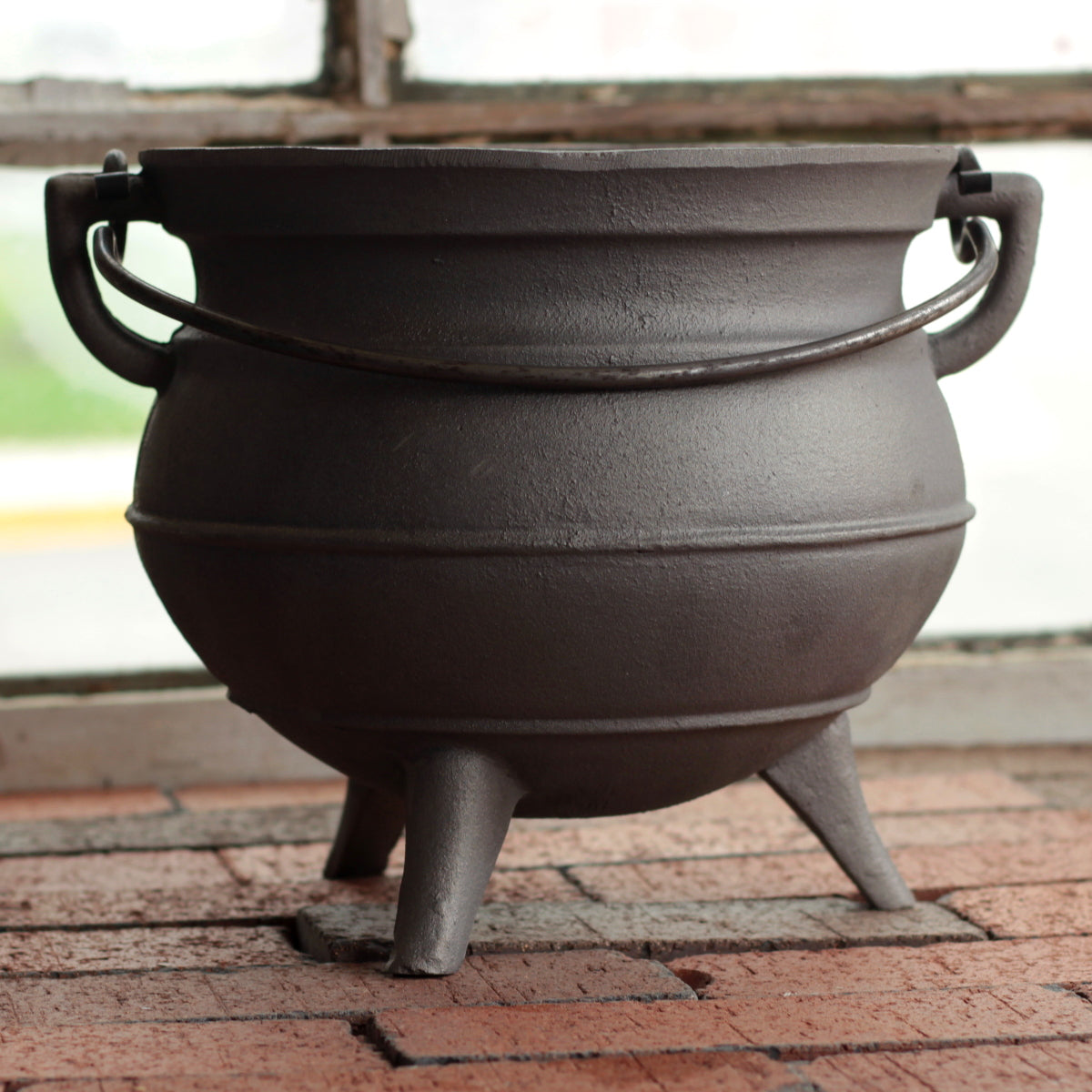 5 Quart Cast Iron Dutch Oven – Heavy Duty Enameled Pot for Cooking, Baking & Braising – Perfect for Soups, Stews & Bread Making in Oven or Stovetop