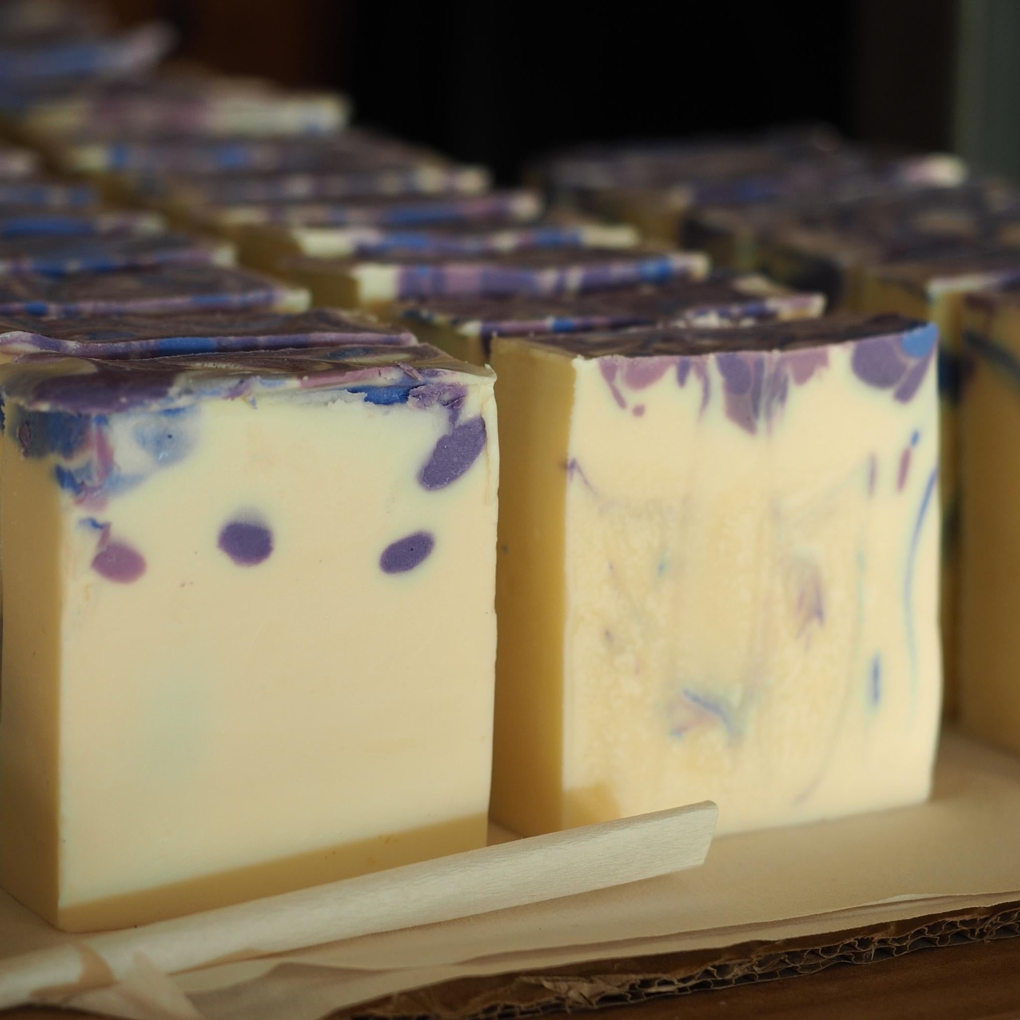 Goat's Milk Soap Making Kit - DIY Natural Handmade Soap Craft Set with Essential Oils & Molds - Perfect for Home Spa, Gifts & Self-Care