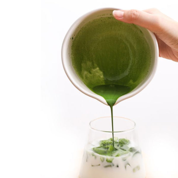 Premium Matcha Tea Bowl with Spout - Handcrafted Ceramic Chawan for Traditional Japanese Tea Ceremony | Perfect for Matcha Whisking, Serving & Home Decor