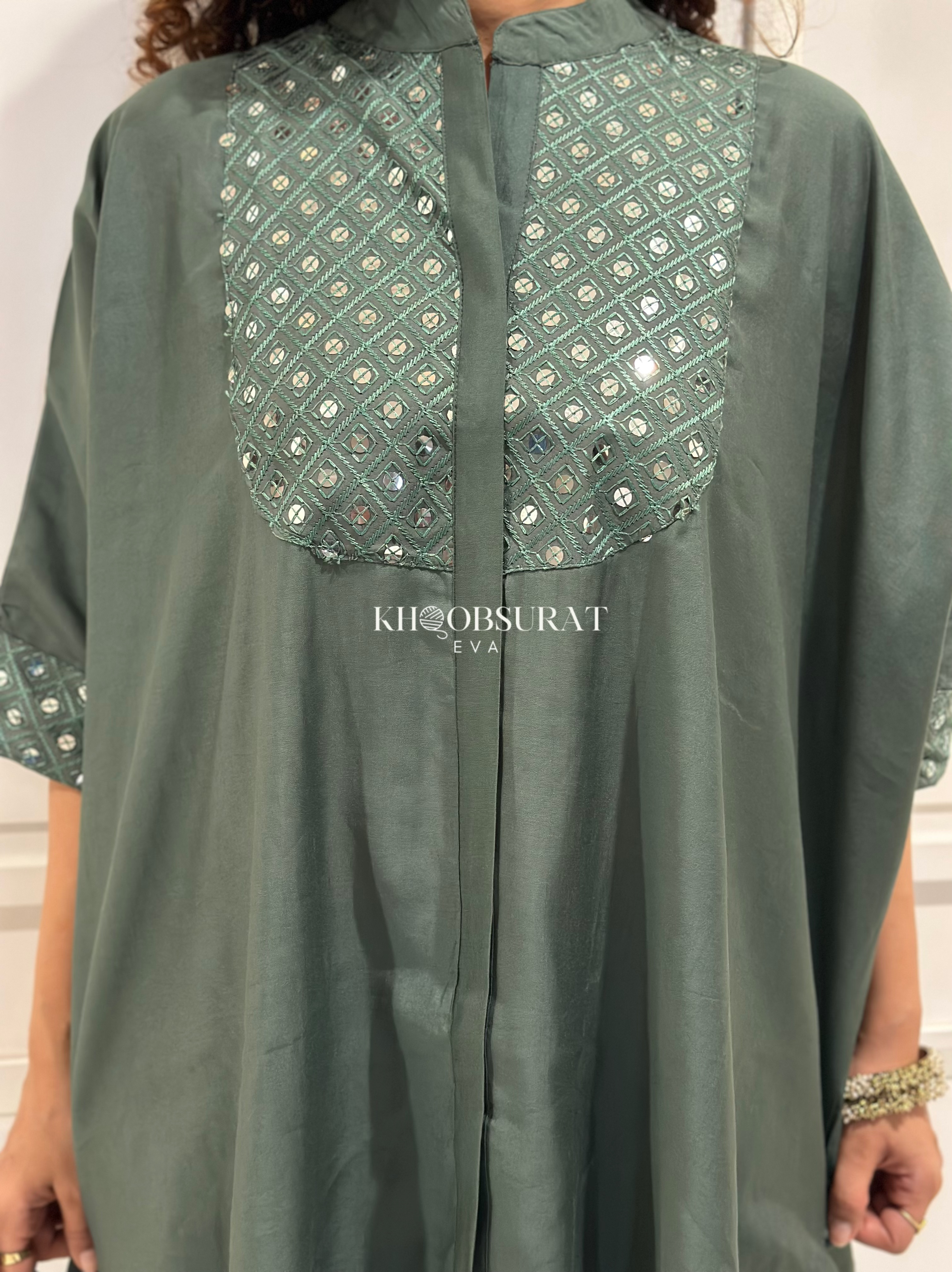 Stylish Indian Green Kaftan Set for Women | Traditional Ethnic Embroidered Tunic & Pants Outfit | Perfect for Festivals, Weddings & Summer Vacations