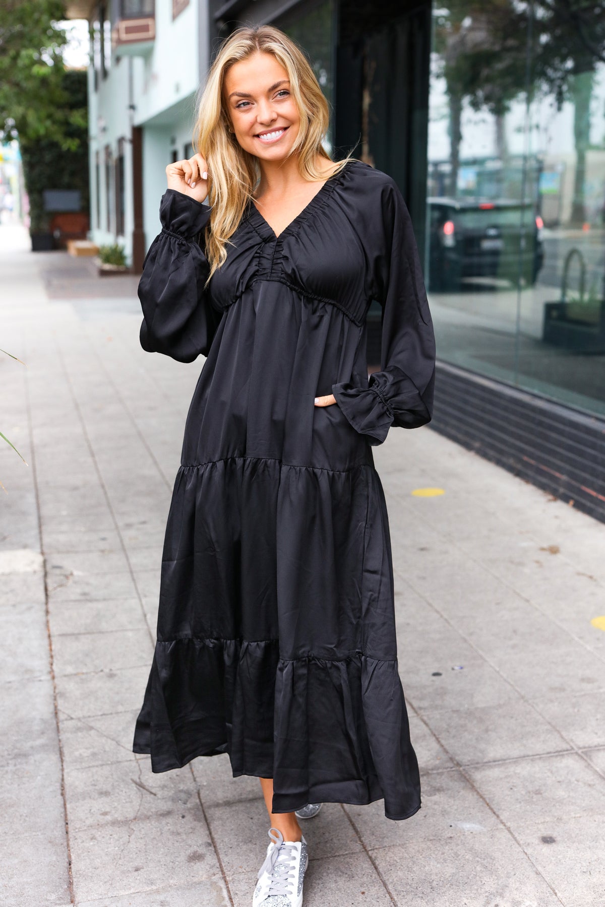Elegant Black Elastic V-Neck Tiered Satin Maxi Dress for Women - Perfect for Evening Parties, Weddings & Special Occasions