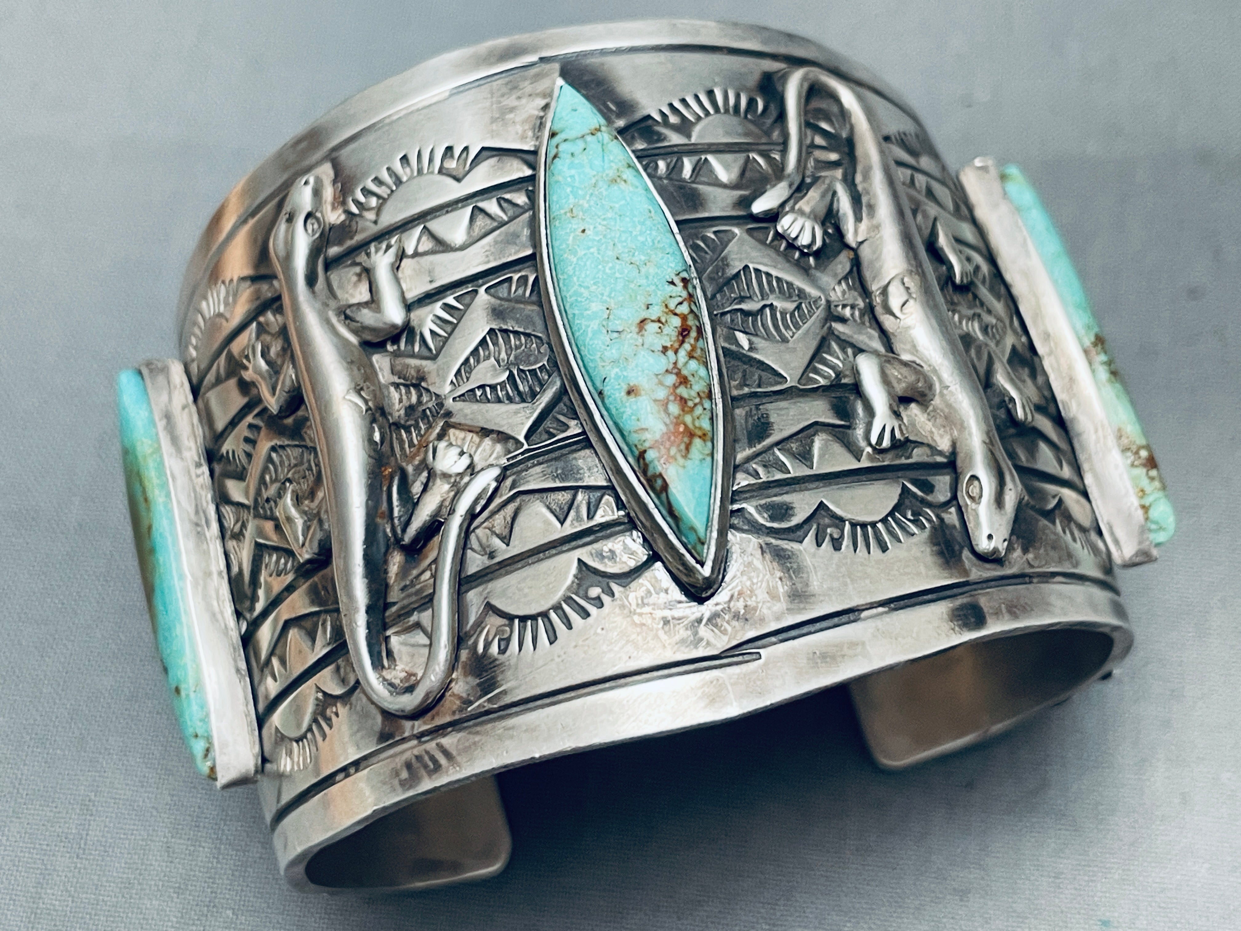 124 Grams Authentic Native American Kewa Green Turquoise Sterling Silver Cuff Bracelet - Handmade Jewelry for Women, Boho Style, Gift for Her, Perfect for Weddings & Special Occasions