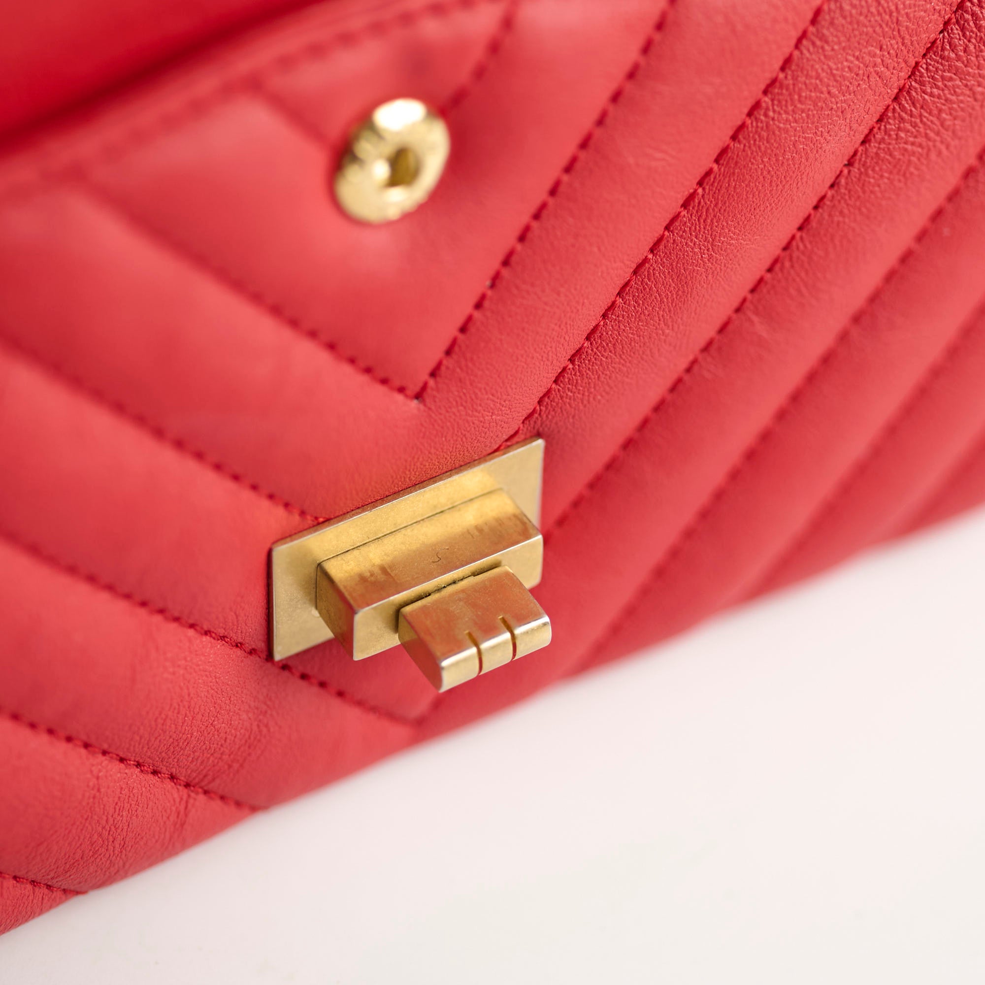 Chanel Reissue 226 Flap Bag in Red Calfskin Leather - Classic 27 Series Handbag for Women | Perfect for Date Night, Office & Special Occasions