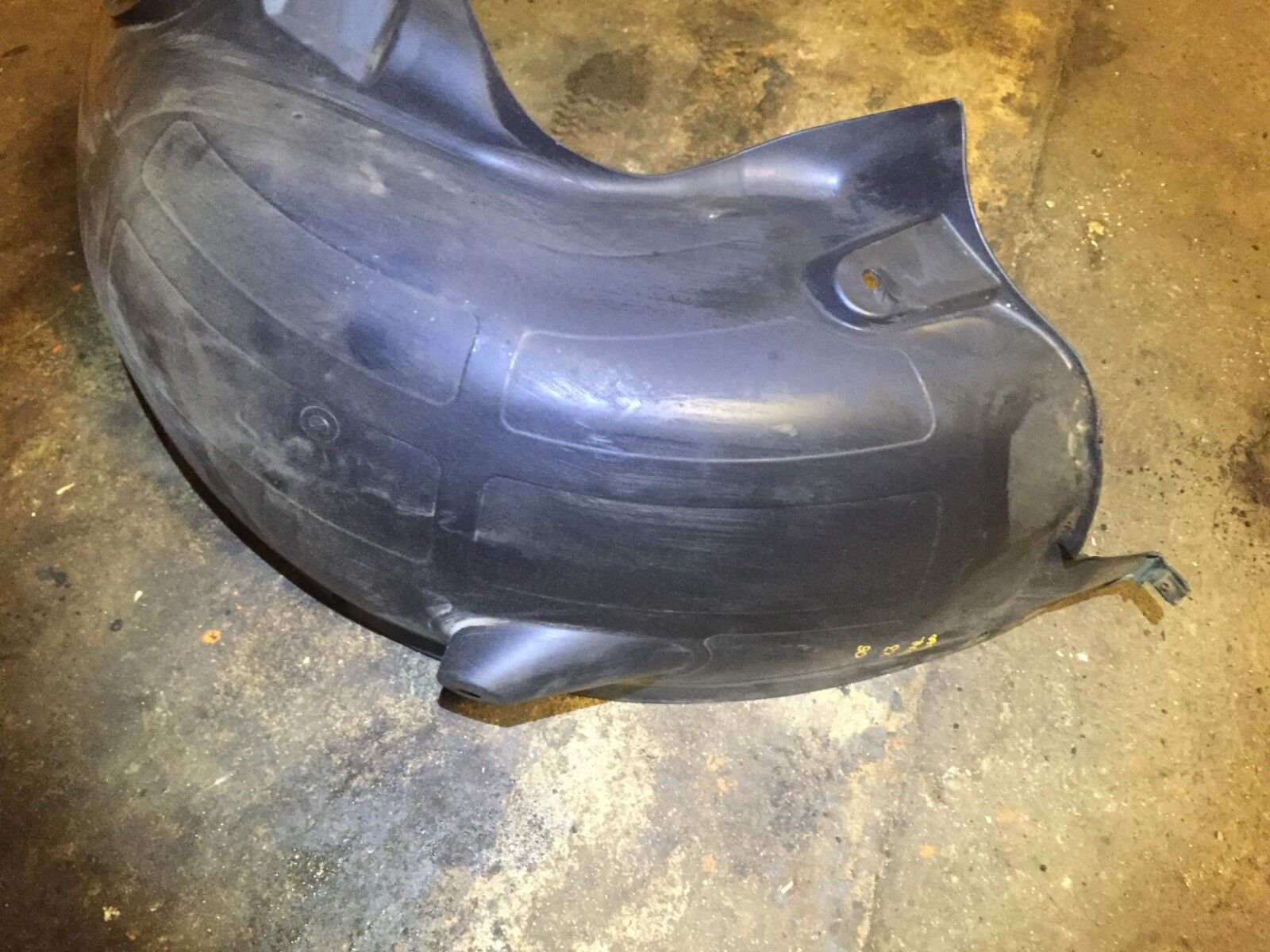 BMW X3 E83 Rear Right Wheel Arch Liner Splash Guard - OEM D34 Replacement Part (2004-2010 Models) - Perfect for Off-Road Protection & Mud Flap Installation
