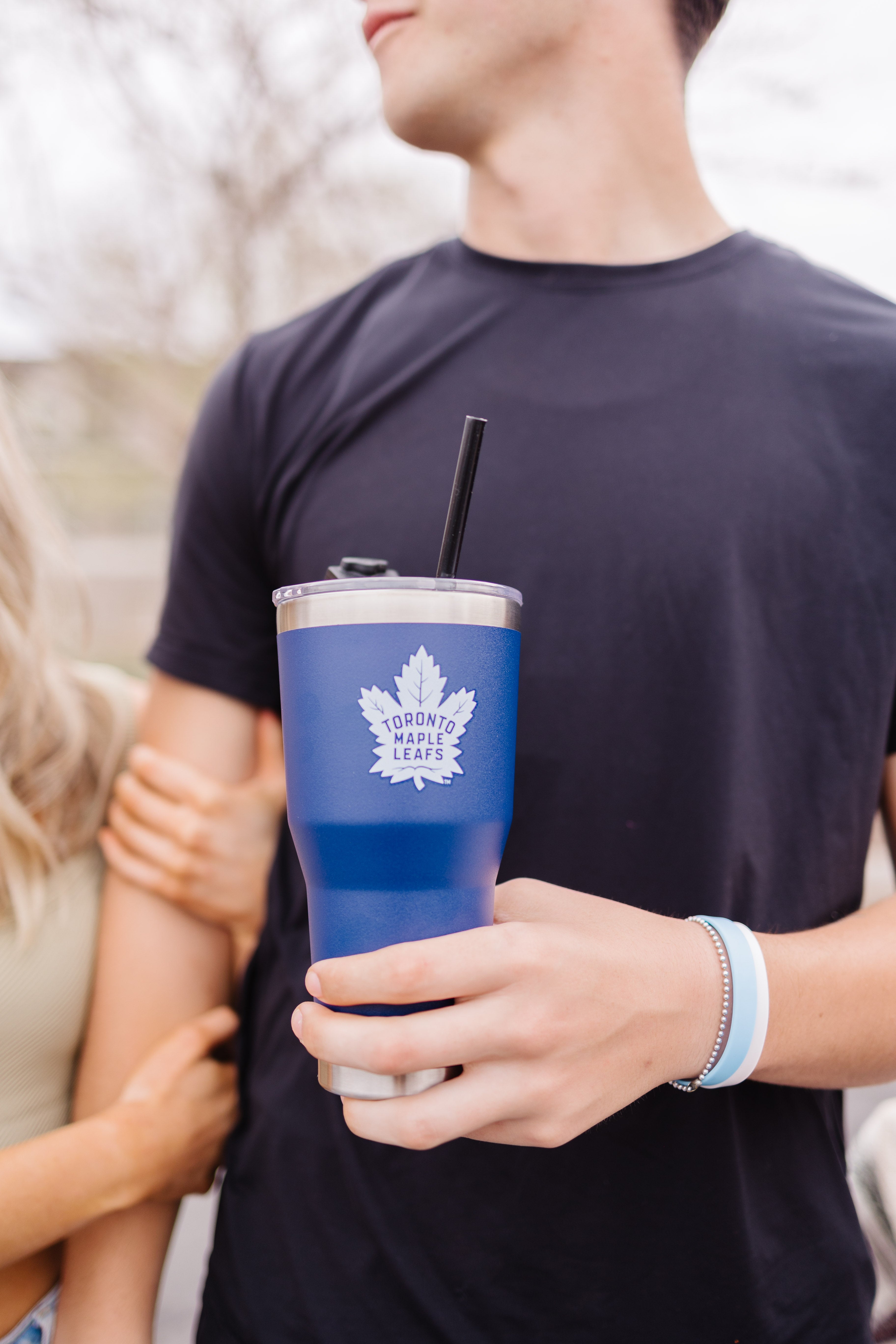 NHL® 30oz Insulated Tumbler with Flip Lid & Straw - Leakproof Stainless Steel Travel Mug for Hot & Cold Drinks - Perfect for Hockey Games, Camping, Office & Gym Use