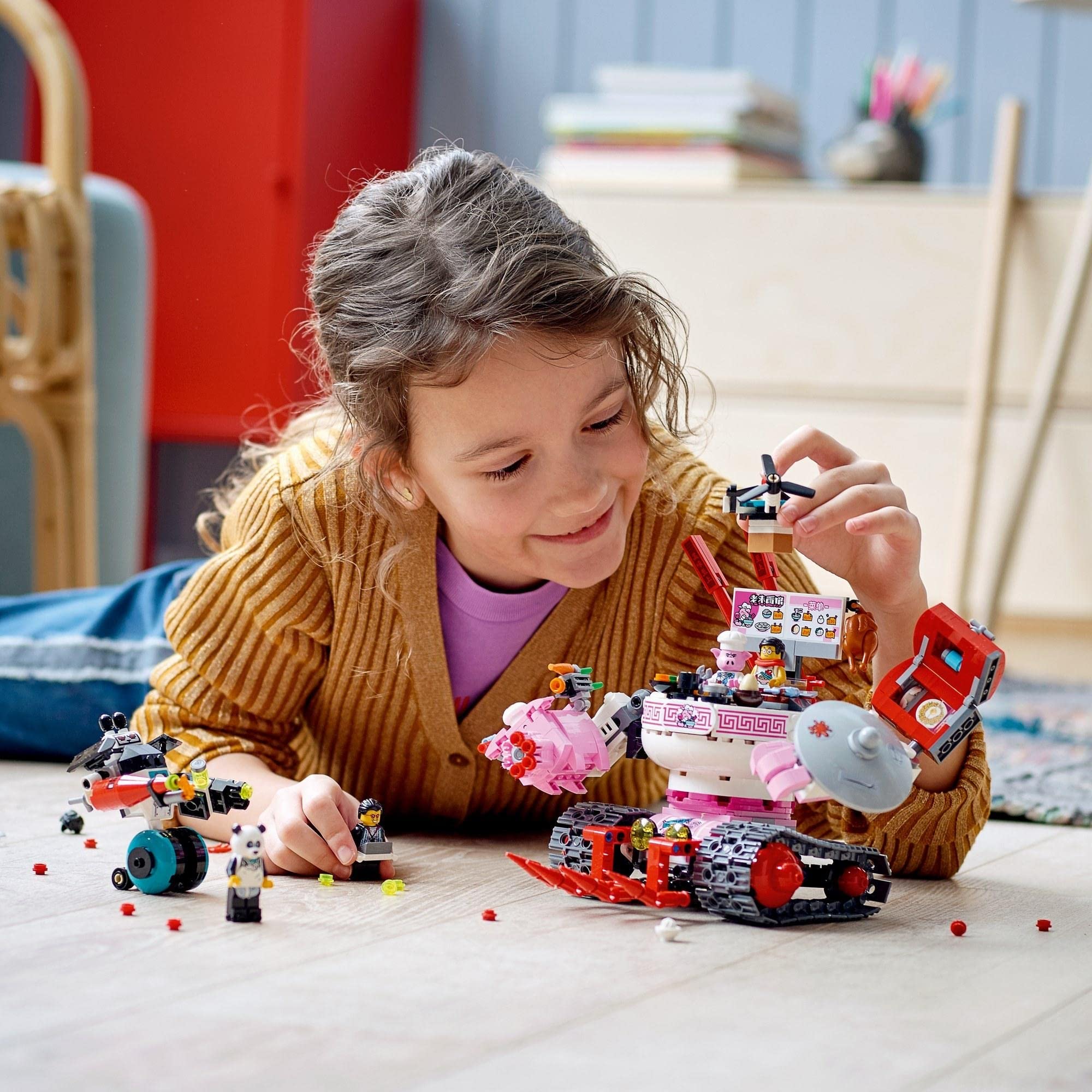 LEGO 80026 Monkey Kid Pigsey's Ramen Tank Building Toy Set - Creative Construction Kit for Kids & Collectors | Perfect for Playtime, Display & LEGO Fans