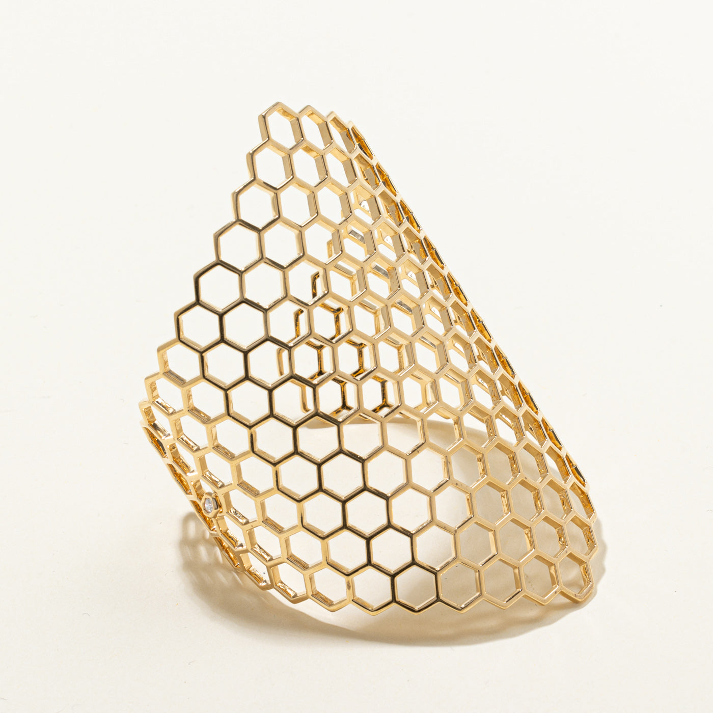Birks Diamond Bee Chic Cuff Bracelet | 0.04ct Diamond Jewelry | 5.5