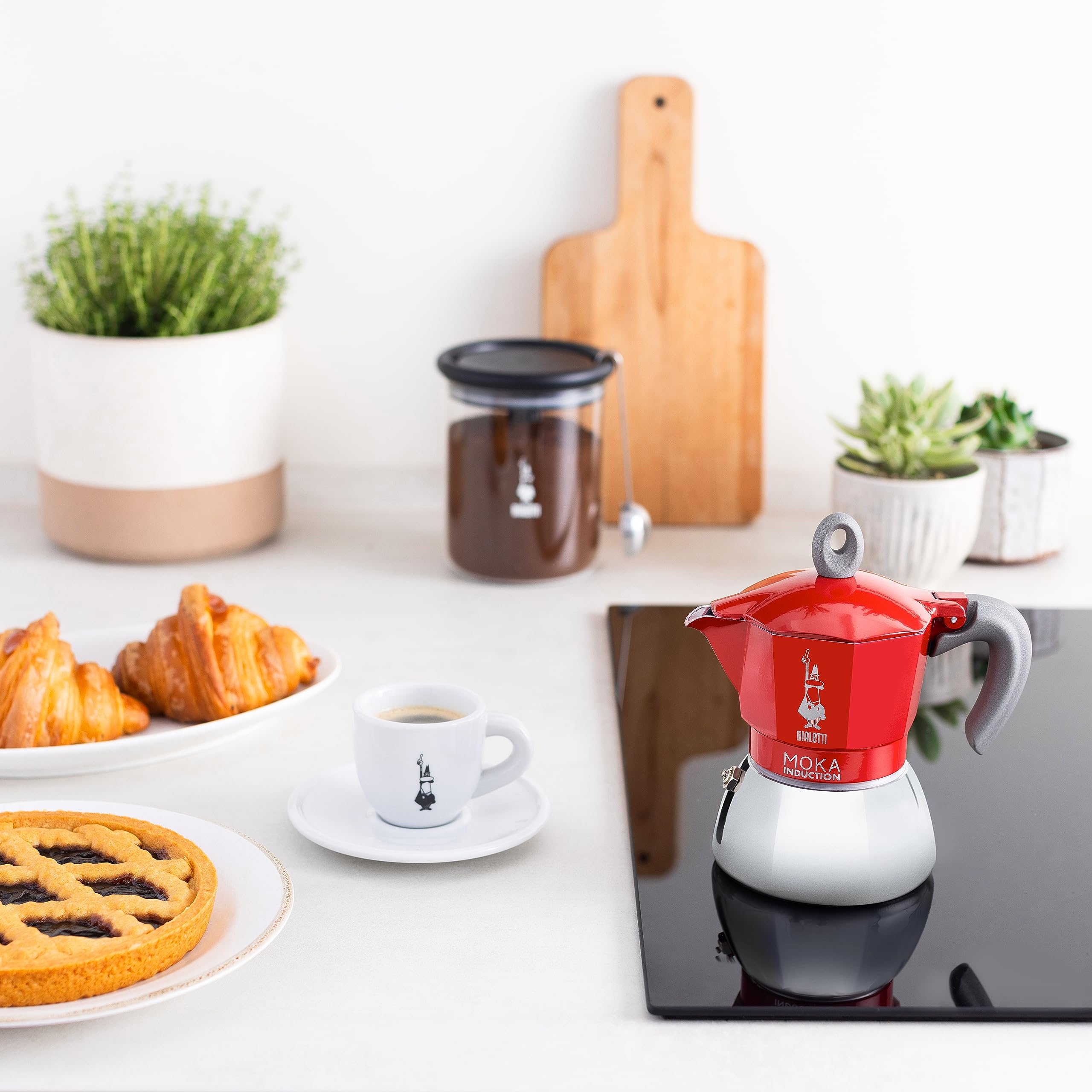 Bialetti Moka Induction Stovetop Espresso Maker - 4 Cup (5.7 Oz) Moka Pot for Gas, Electric & Induction Hobs - Classic Italian Coffee Maker for Home & Office Use - Perfect for Espresso, Latte & Cappuccino - Vibrant Red