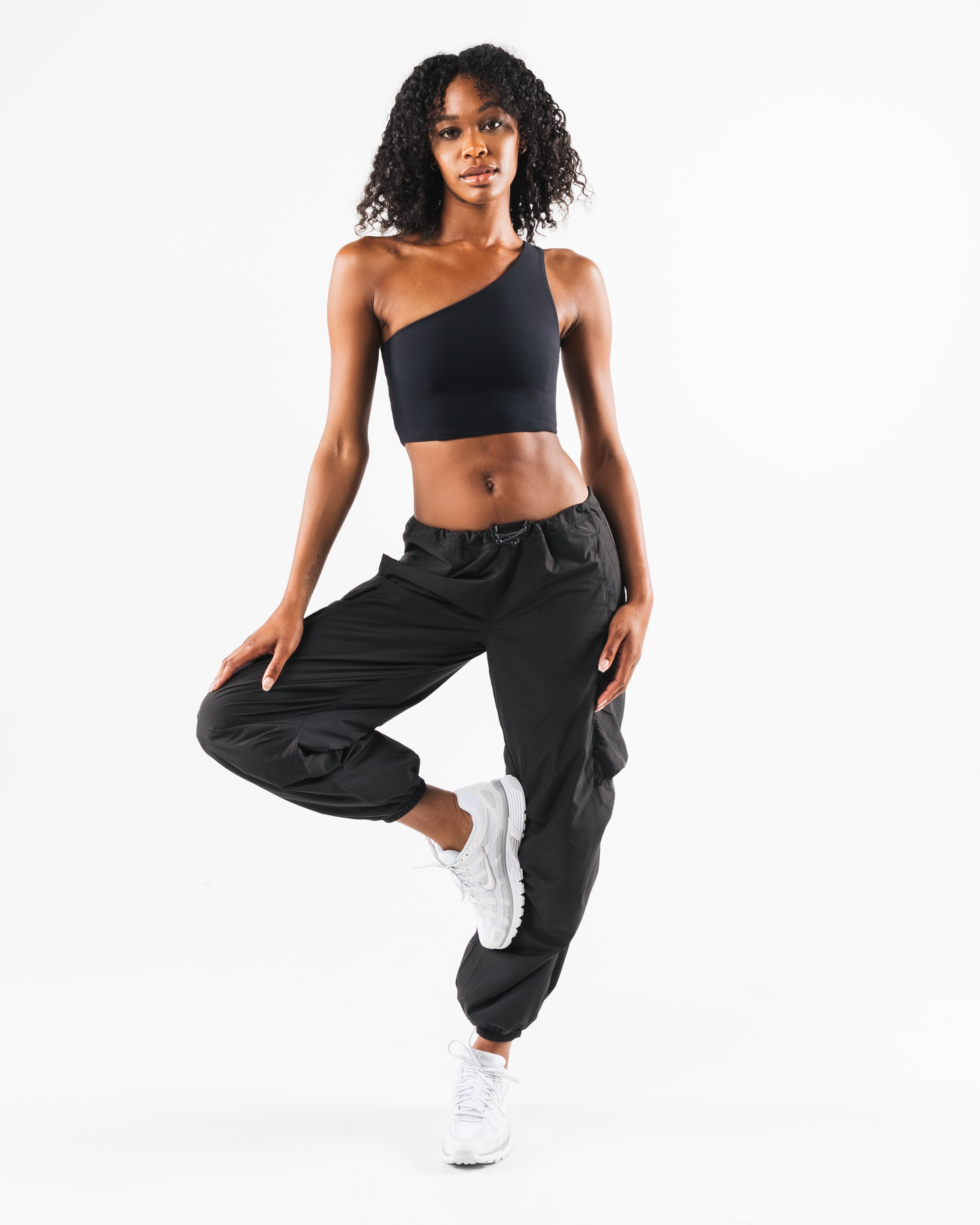 Vale Bra - Comfortable Wireless Black Sports Bra for Women - Perfect for Yoga, Running, and Gym Workouts