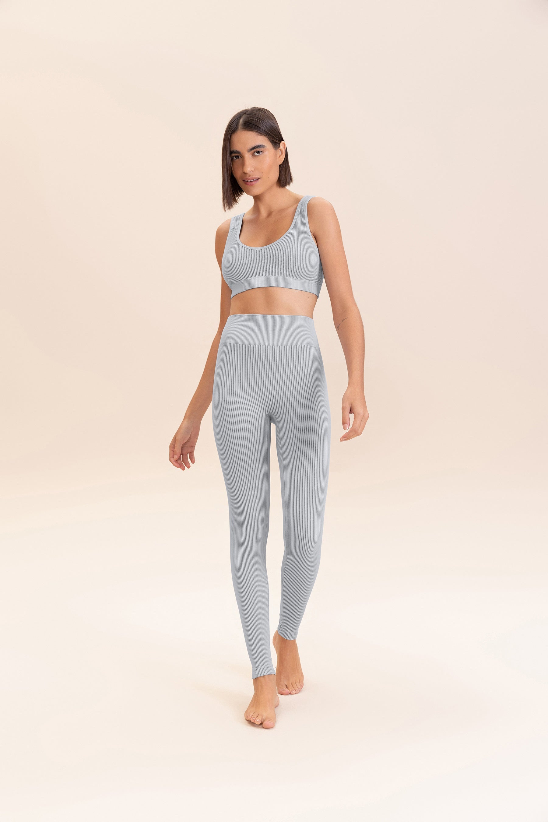 Rib Classic Seamless V-Neck Sports Bra for Women - High Support Workout Top for Running, Yoga & Gym - Comfortable Breathable Activewear