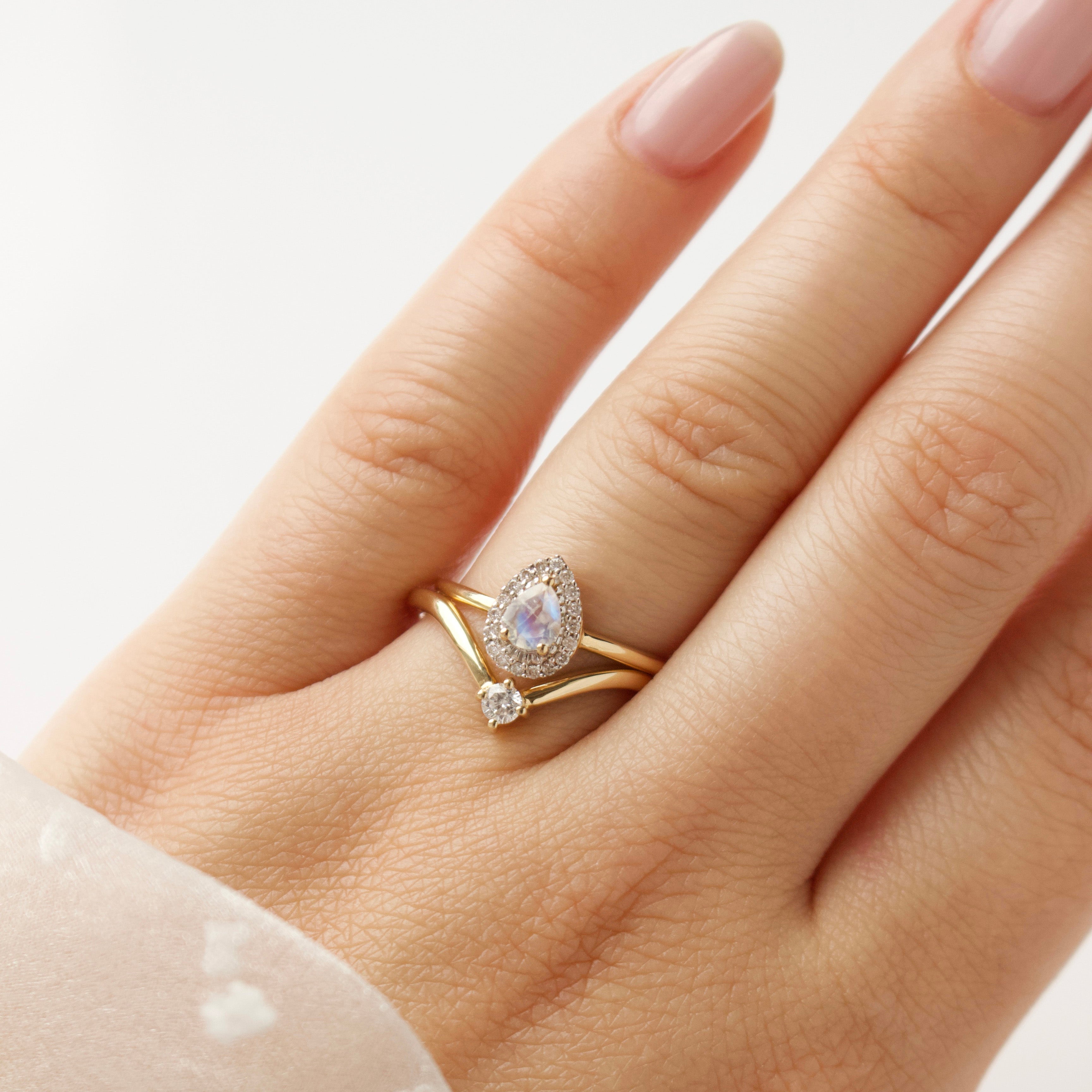1 Carat Diamond Solitaire Wedding Band for Women - 14K White Gold Engagement Ring - Perfect for Proposals, Anniversaries & Bridal Jewelry