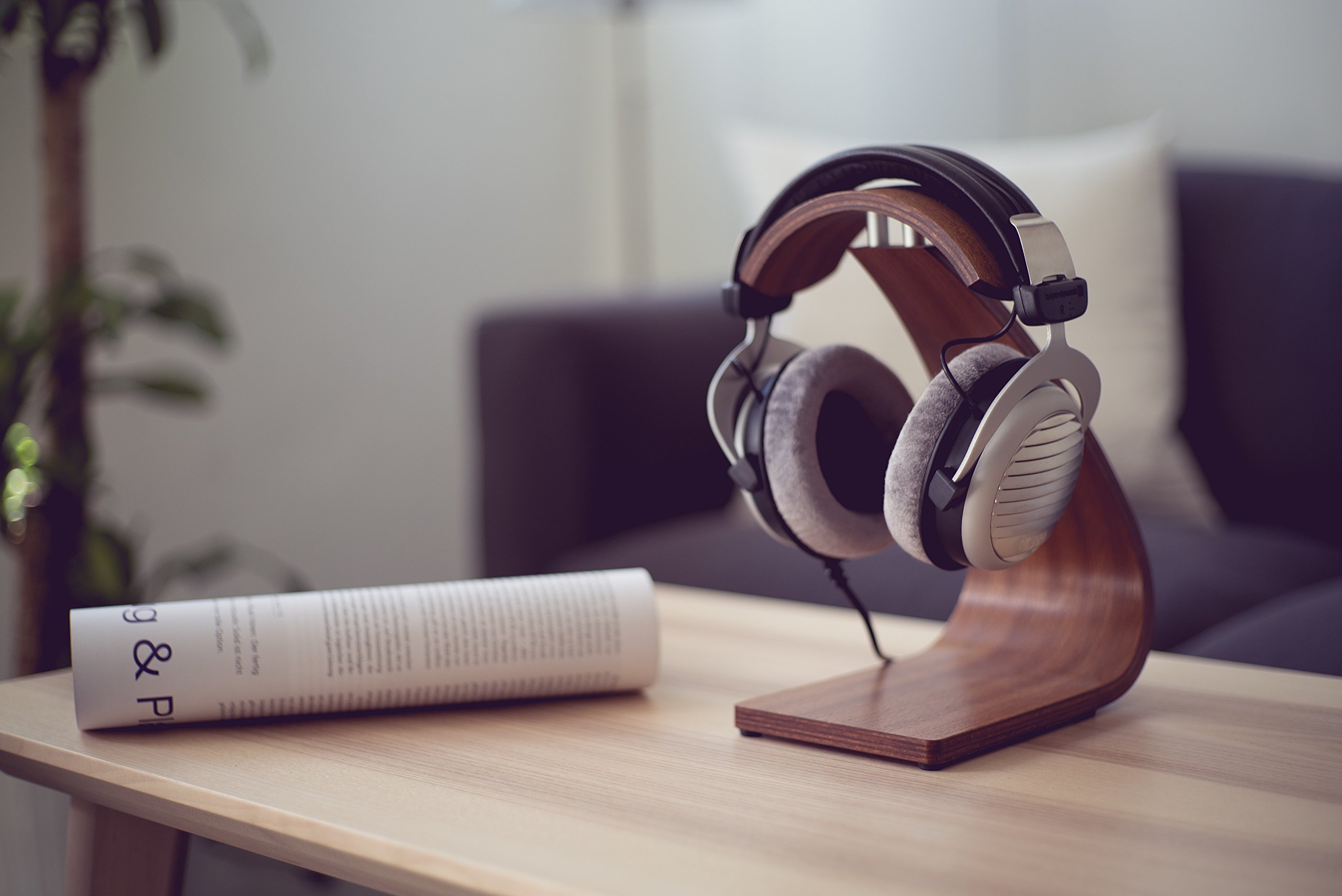 Beyerdynamic DT 990 Premium 250 Ohm Over-Ear Studio Headphones - Professional HiFi Sound for Music Production, Gaming & Home Audio