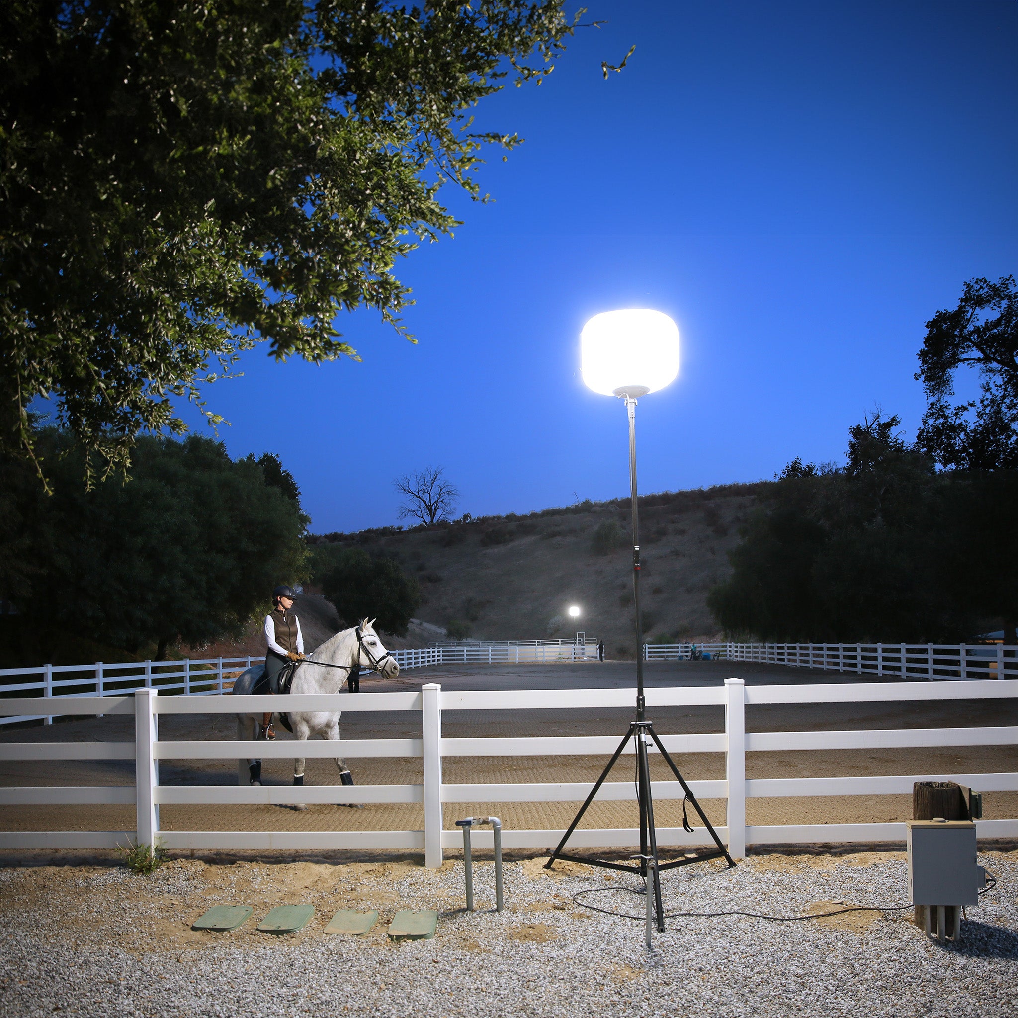 G3 400 Watt LED Balloon Light Fixture - Commercial Grade Outdoor Event Lighting for Parties, Construction Sites & Emergency Lighting