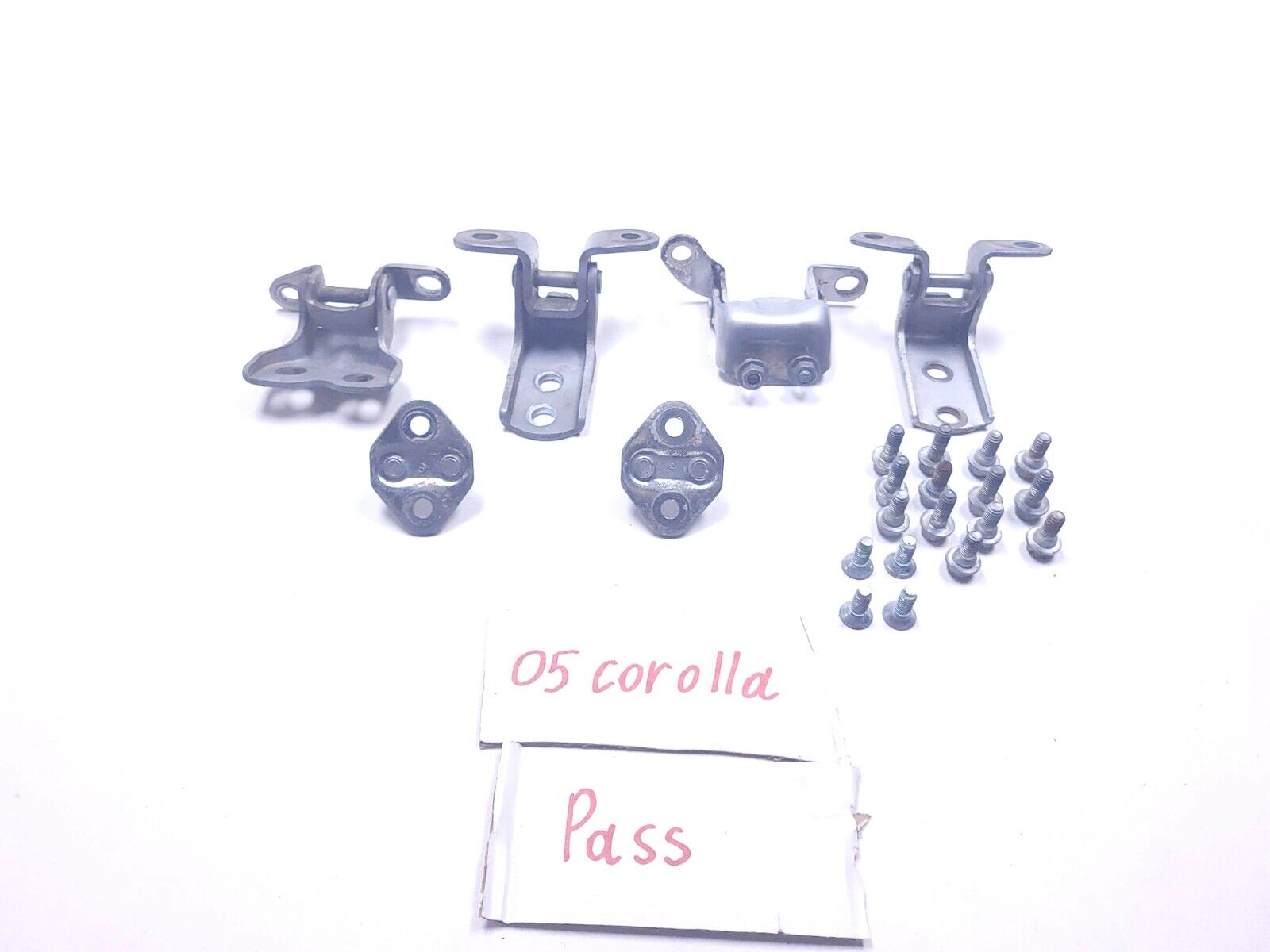 2003 2008 Toyota Corolla Right Passenger Side Door Hinge OEM Replacement Part - Perfect for Car Door Repair and Maintenance