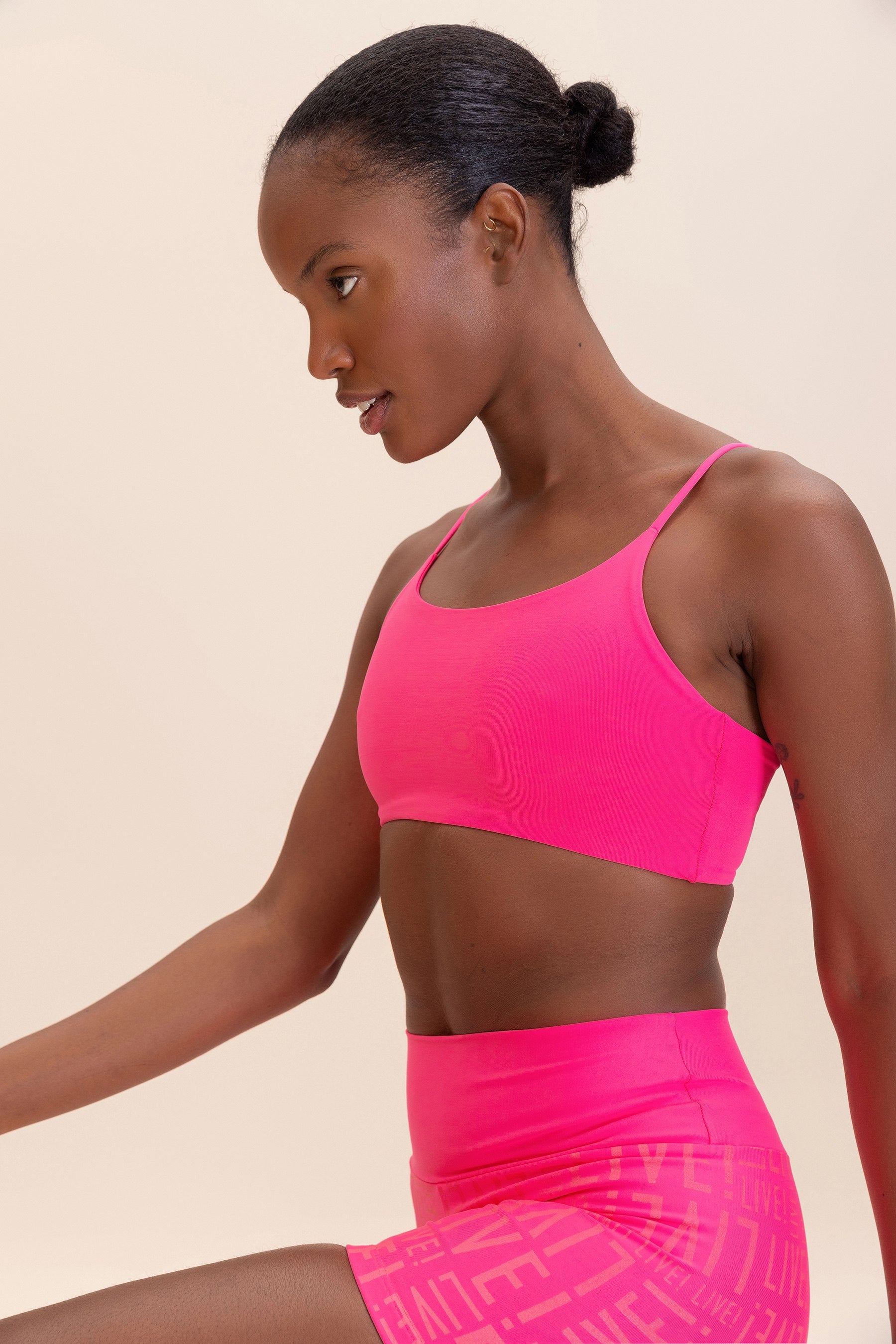 Curve Sense® High Support Sports Bra for Women - Comfortable & Breathable Workout Top for Running, Yoga & Gym