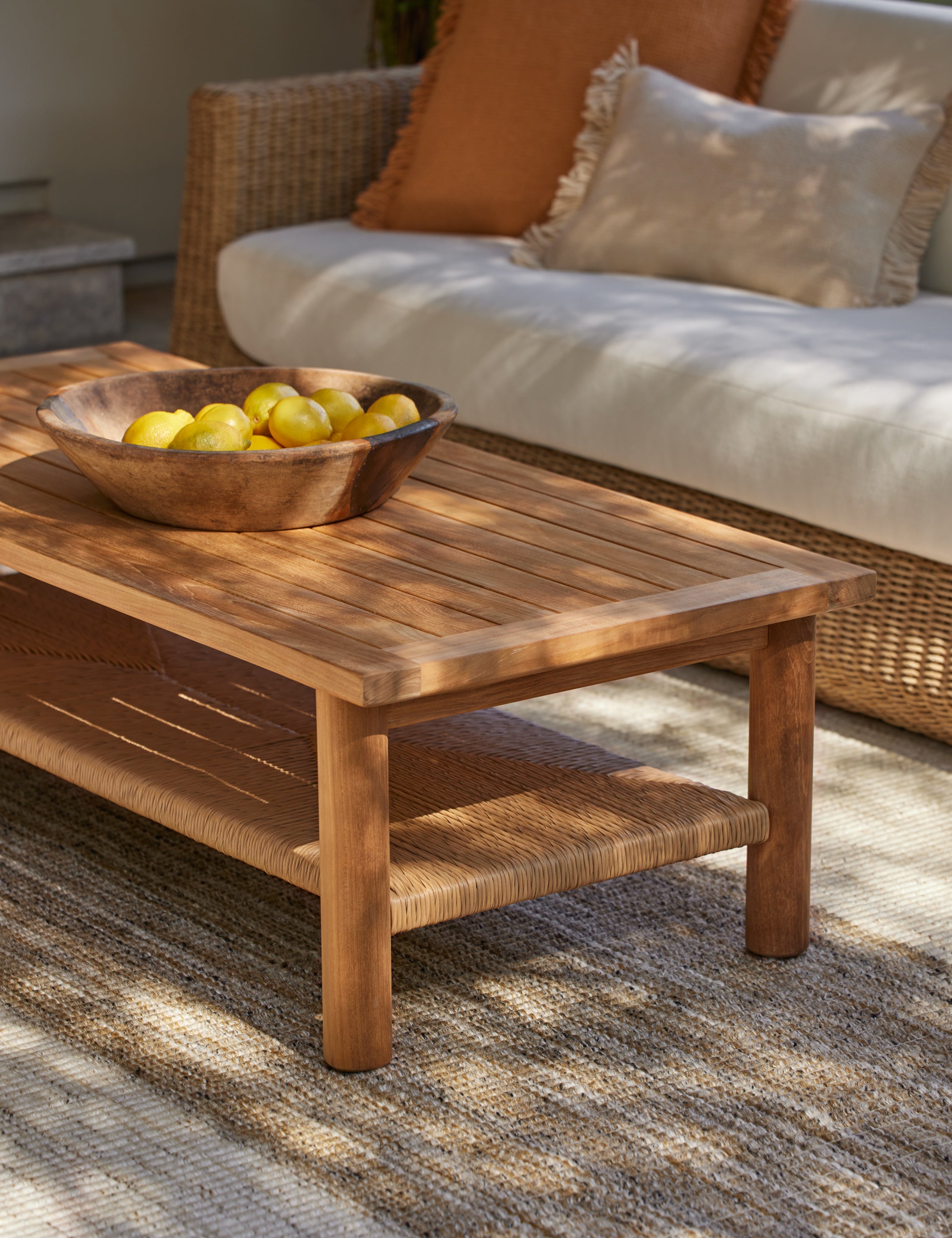 Modern Gally Indoor Outdoor Coffee Table - Weather-Resistant & Durable for Patio, Living Room, or Garden - Perfect for Relaxing & Entertaining