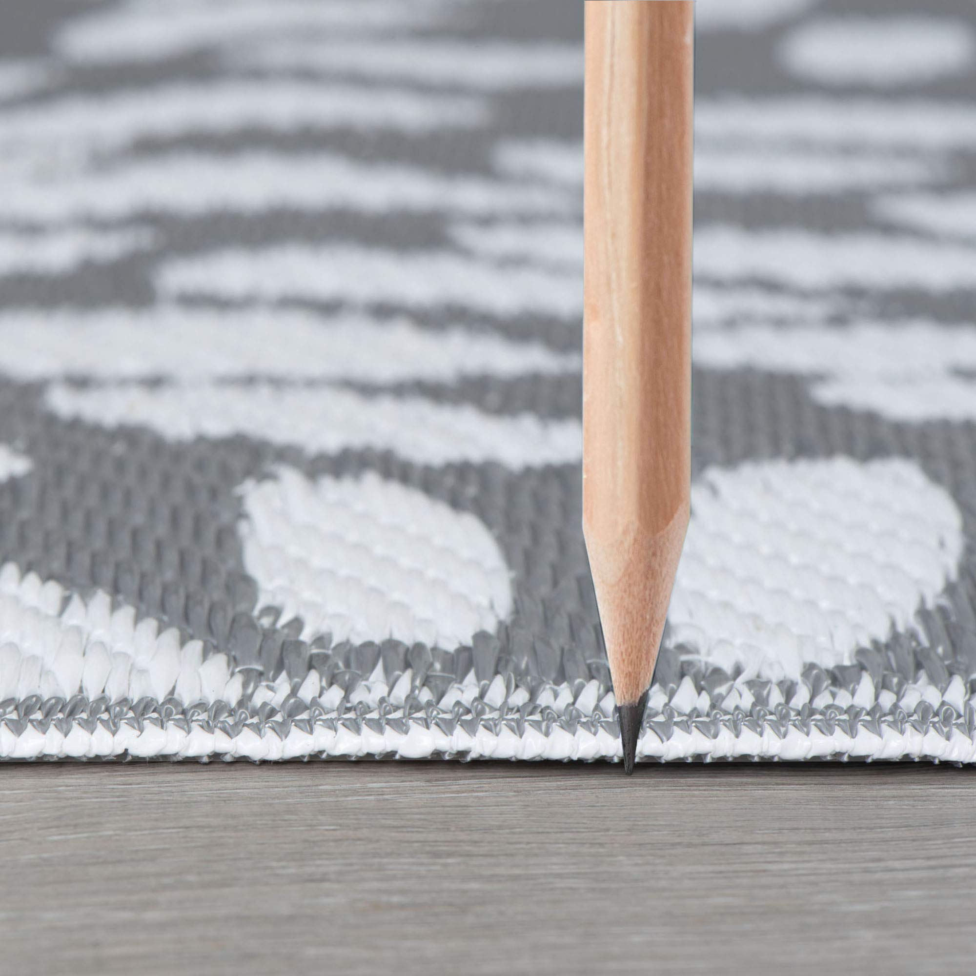 Waterproof & Washable Reversible Plastic Straw Rug 8x10 - Indoor/Outdoor Area Rug for Patio, Porch, RV, Camping & Deck - Durable Grey Outdoor Mat - Perfect for Backyard, Poolside & Beach Use