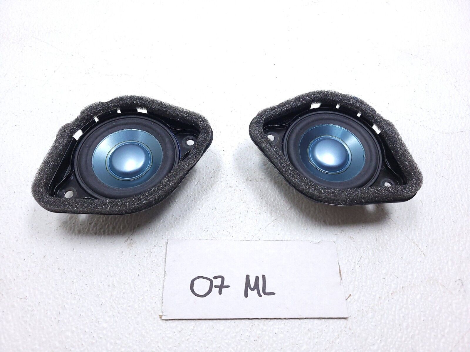 06-11 Mercedes ML500 Rear Door Tweeter Speaker Pair - OEM Replacement for High-Quality Audio - Perfect for Car Audio Upgrades & DIY Installations