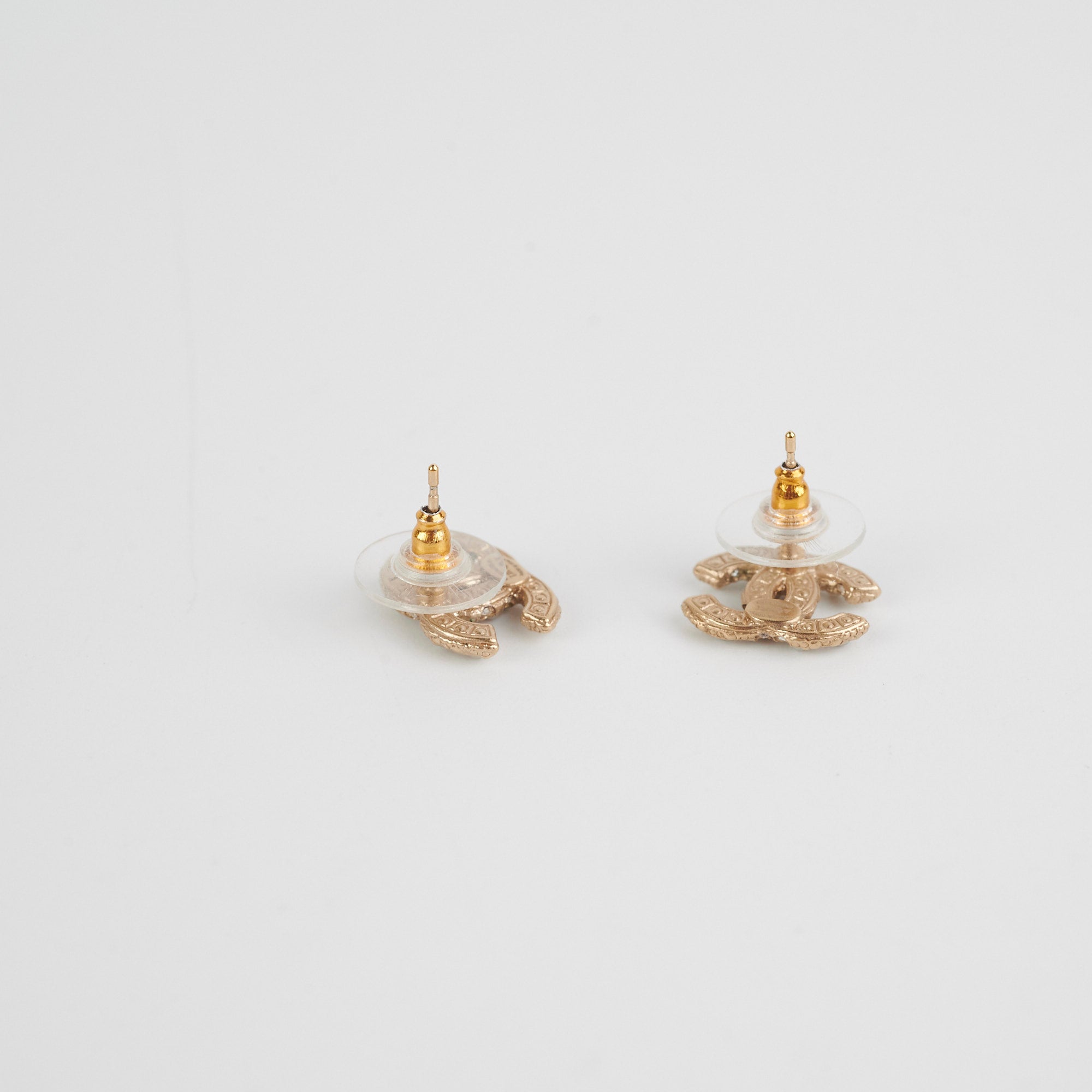 Chanel CC Logo Pearl Earrings for Women - Luxury Fashion Jewelry Gift for Party, Wedding & Special Occasions