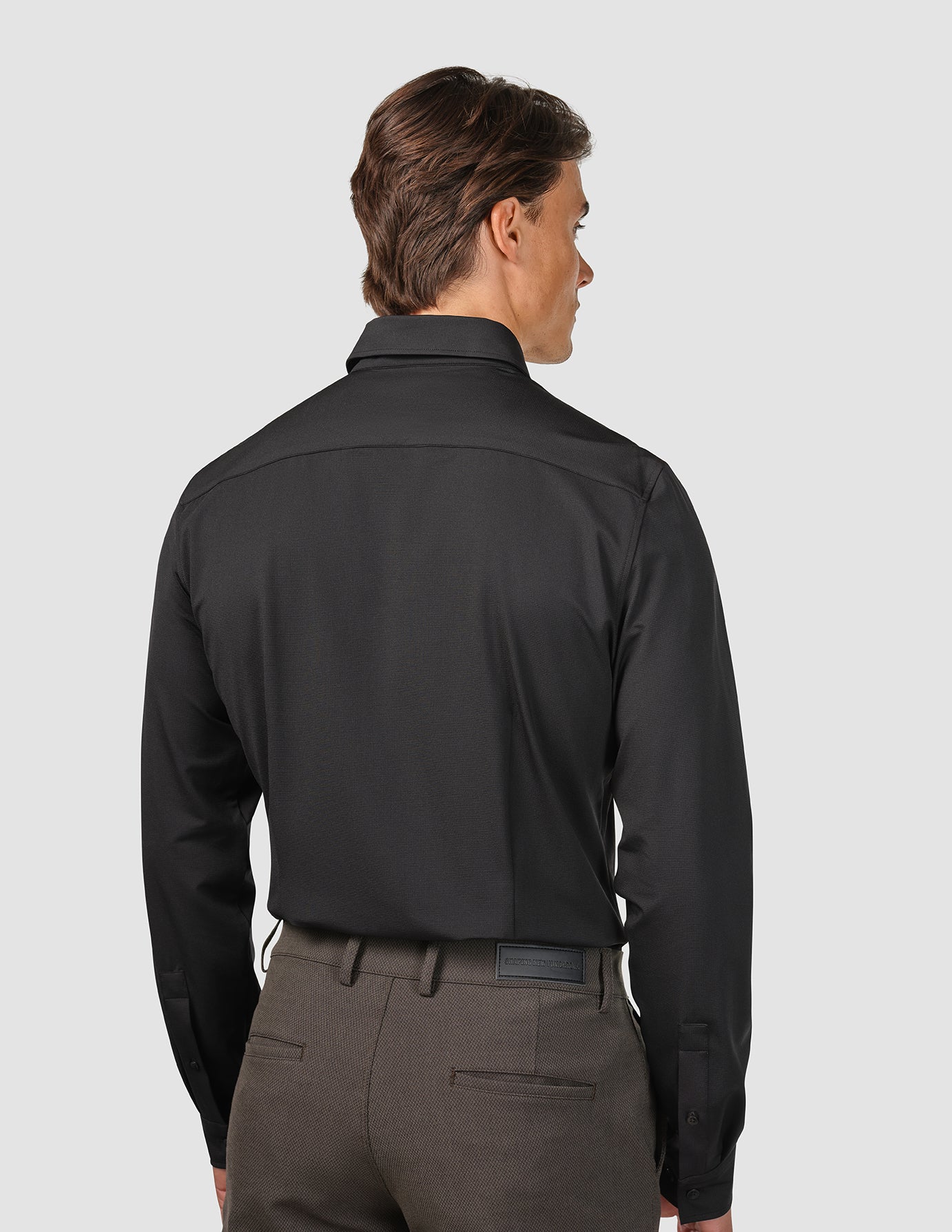 Men's Black Slim Fit Travel Shirt - Breathable & Wrinkle-Free for Business Trips & Casual Outings