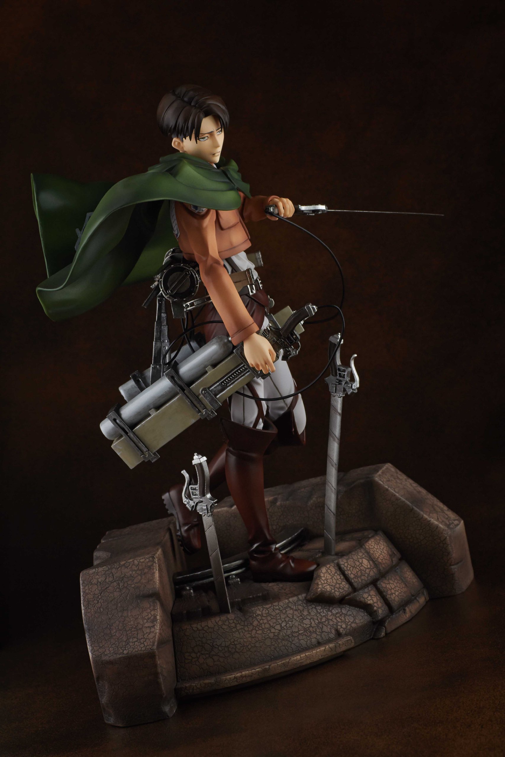 Attack on Titan Levi PVC Action Figure - 1/7 Scale Anime Collectible Model for Fans - Perfect for Display, Gifts, and Anime Enthusiast Collections
